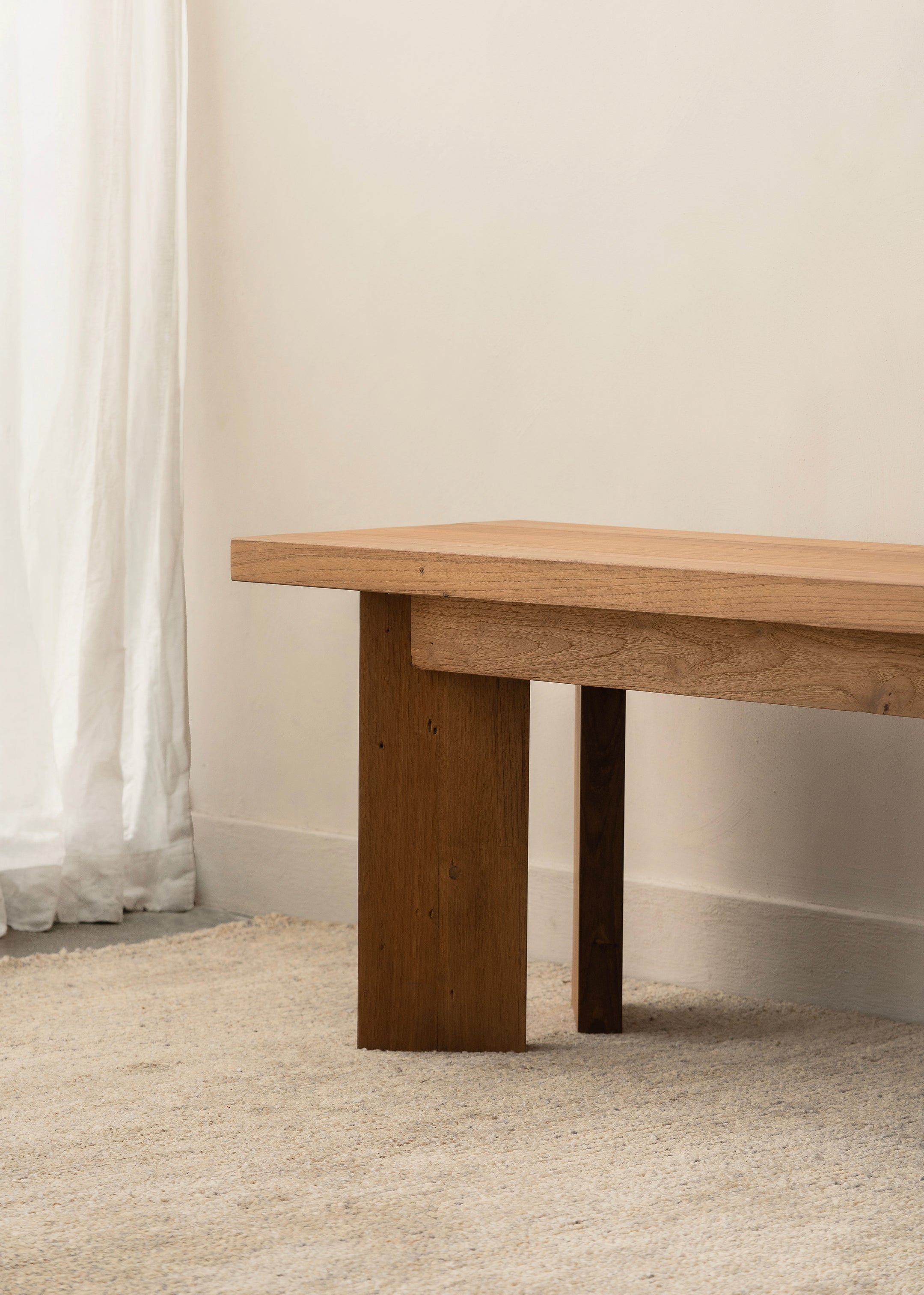 Neha Bench Seat