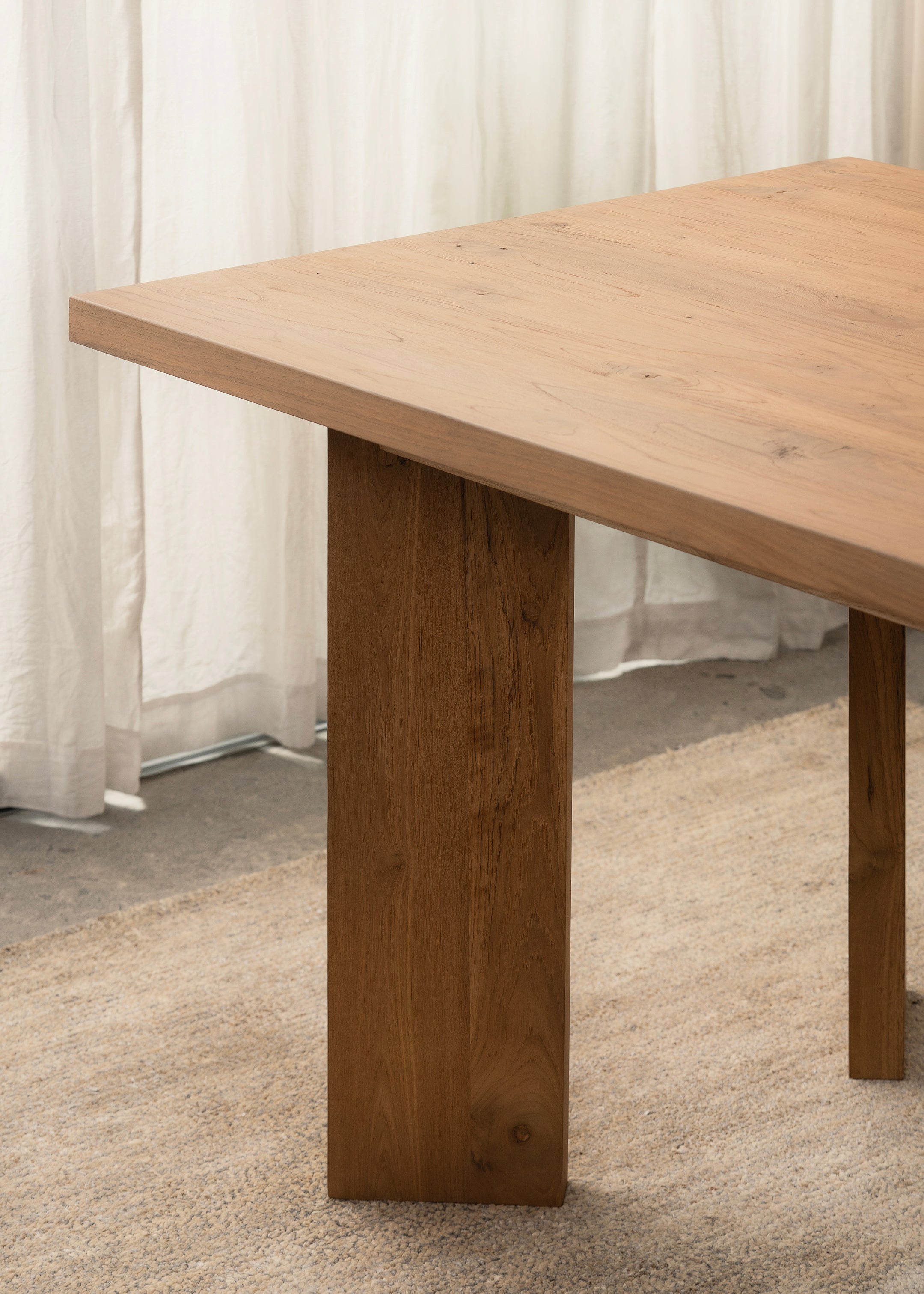 Neha Dining Table
