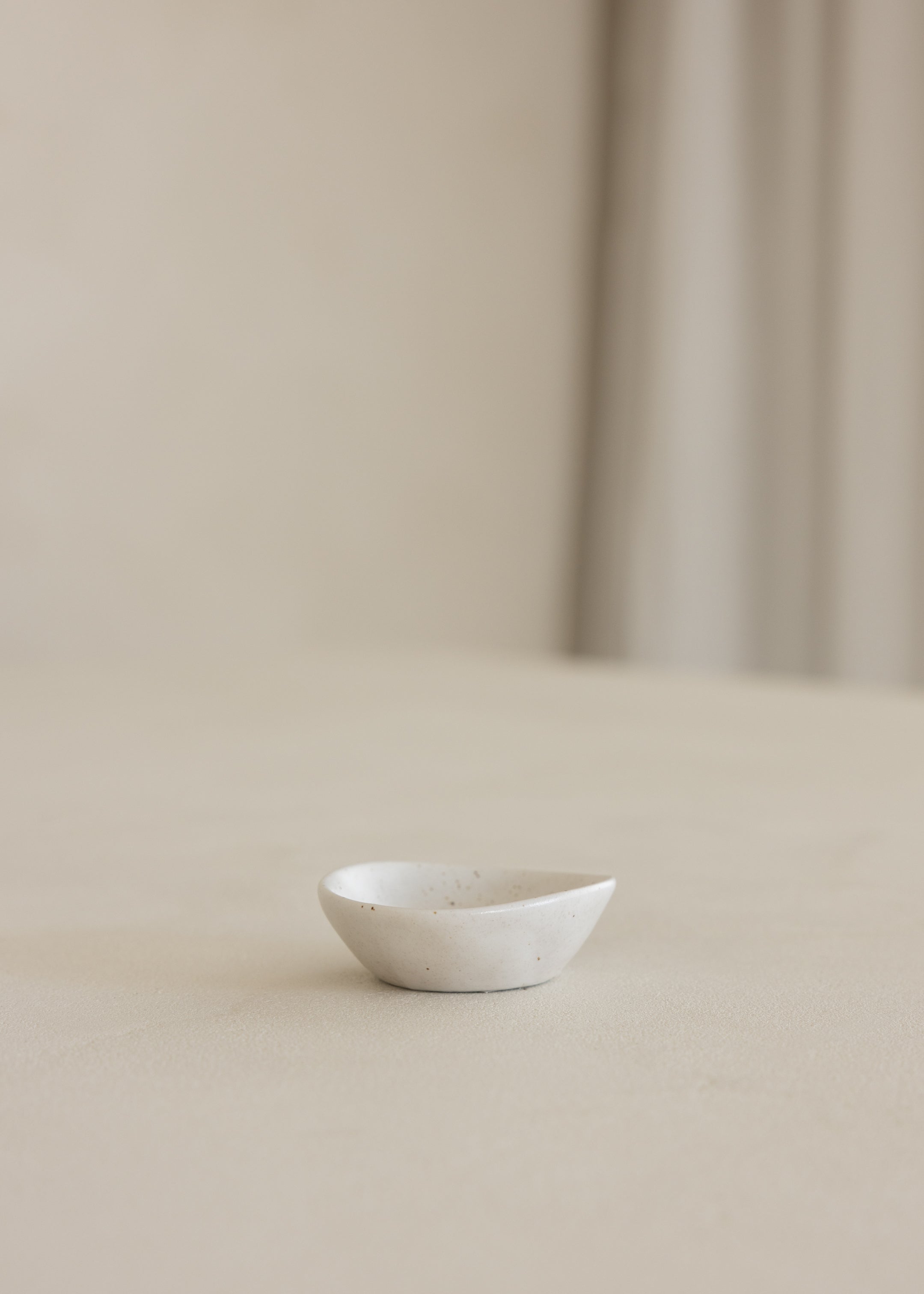 Earth Dish 6.5cm / Natural