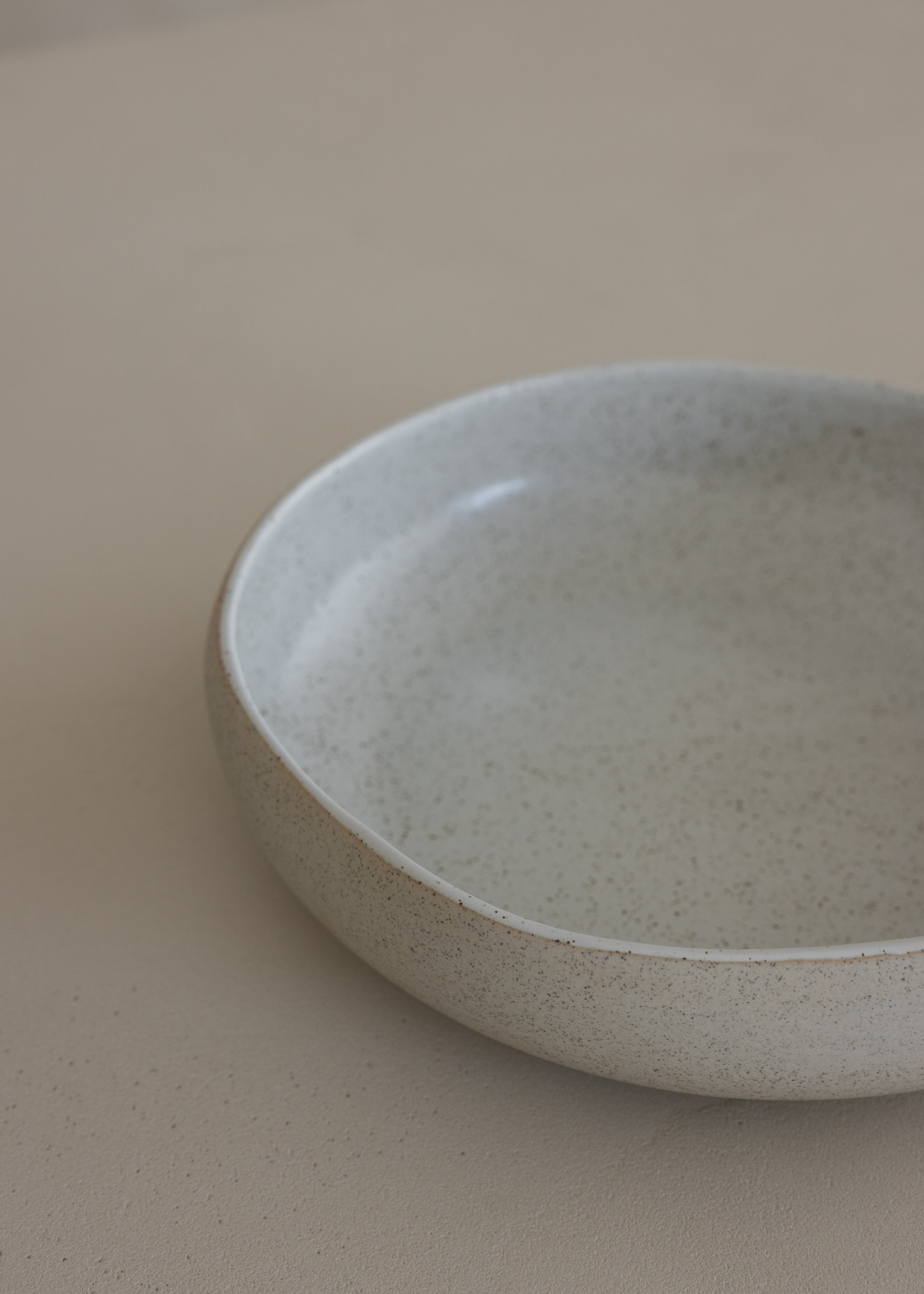 Garden To Table Salad Bowl 27.5cm / White & Clay