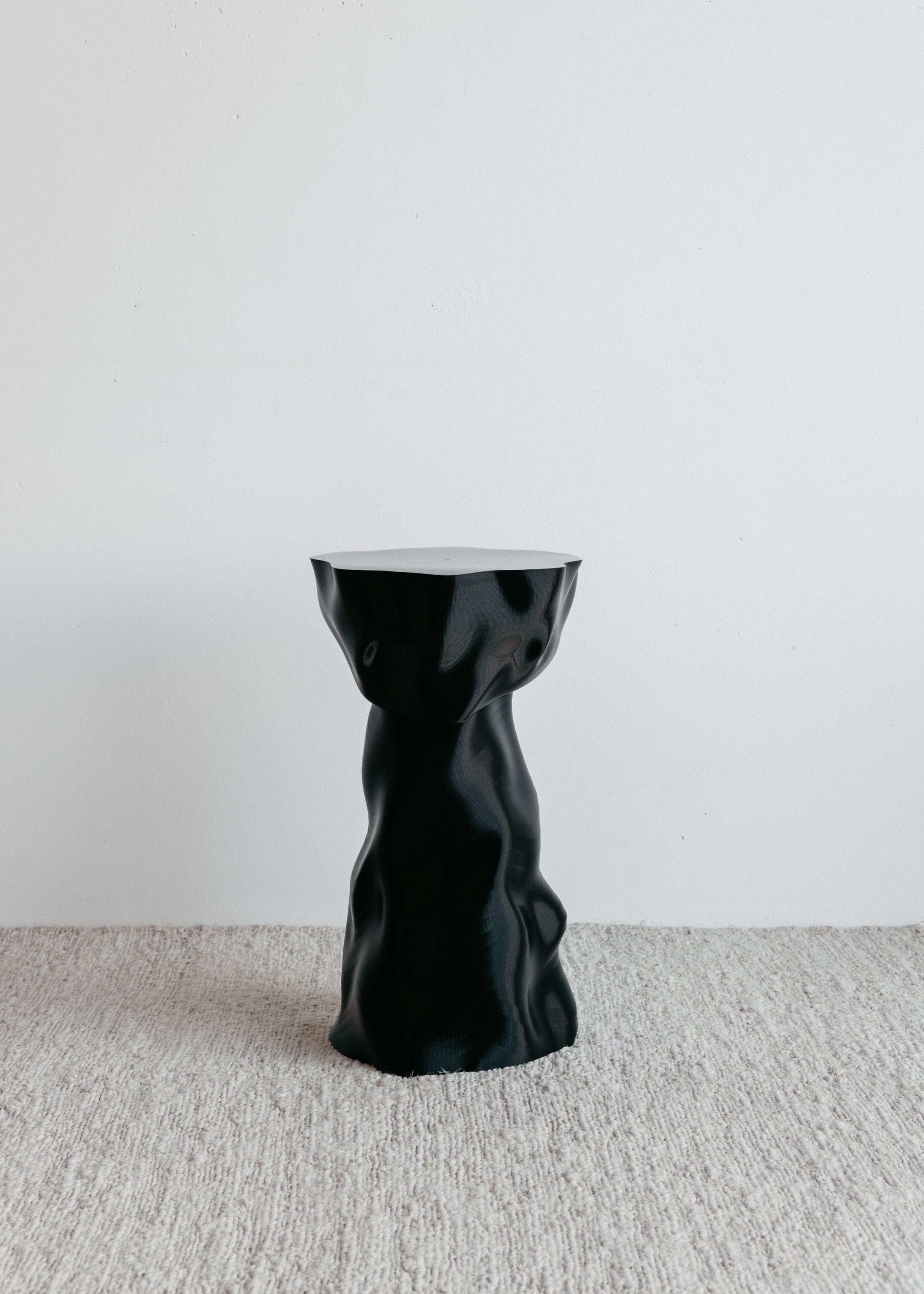 Noise Side Table / Black