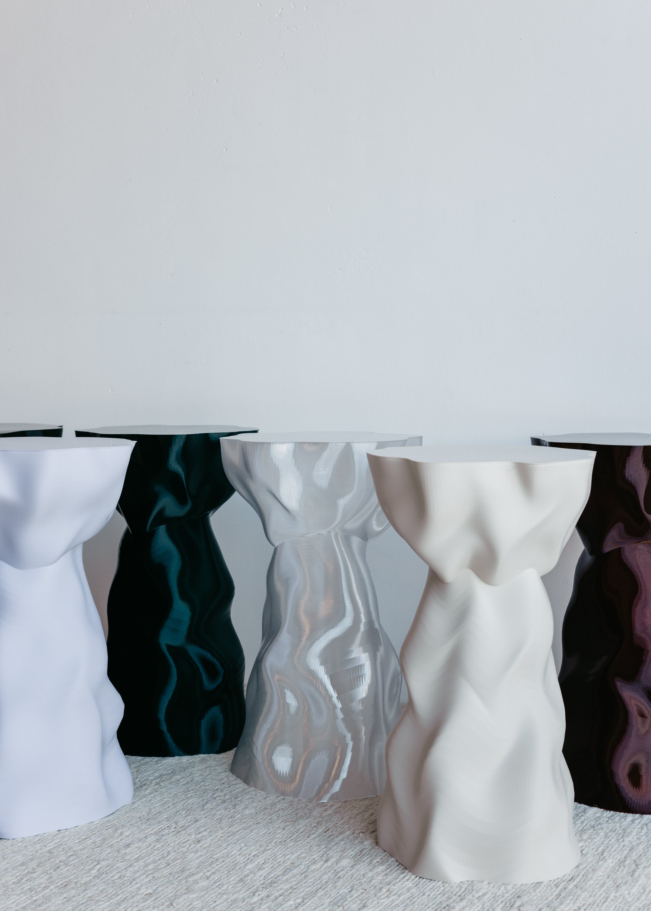 Noise Side Table / Lilac Matte