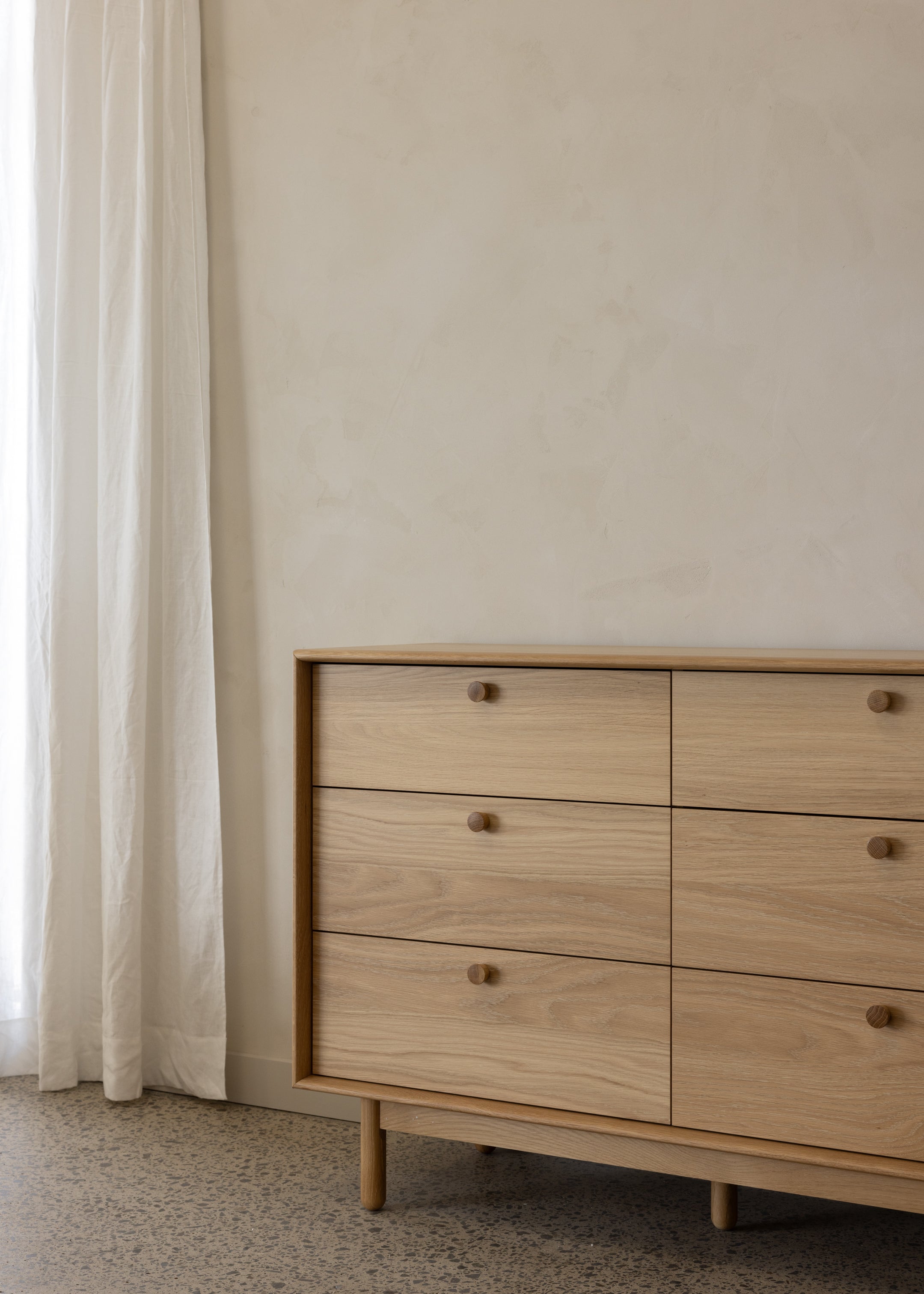 Copenhagen 6 Draw Lowboy / Oak