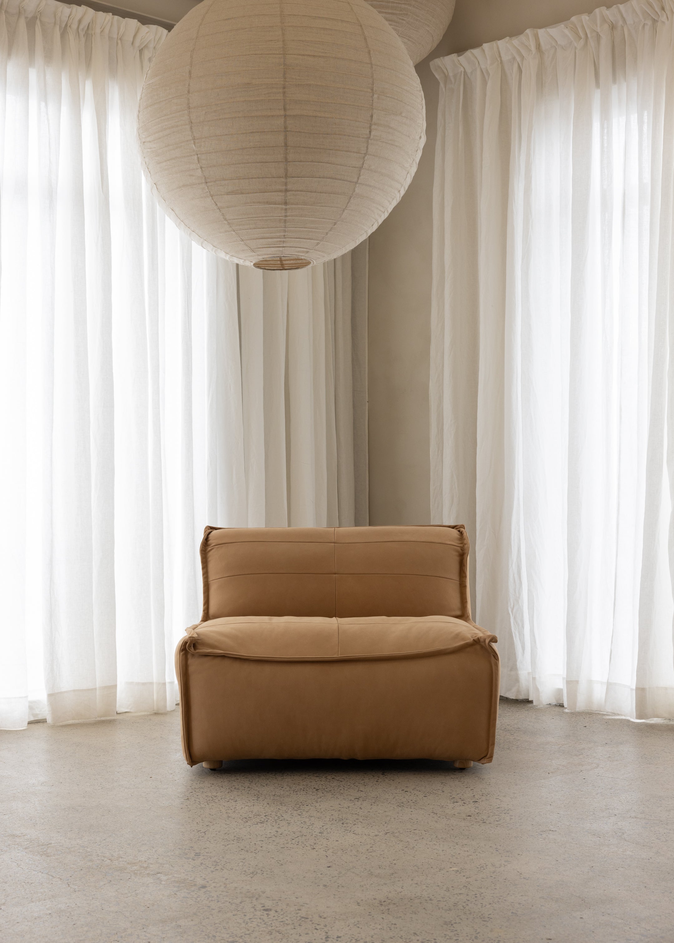 Homecrest Single Seat / Leather / Latte