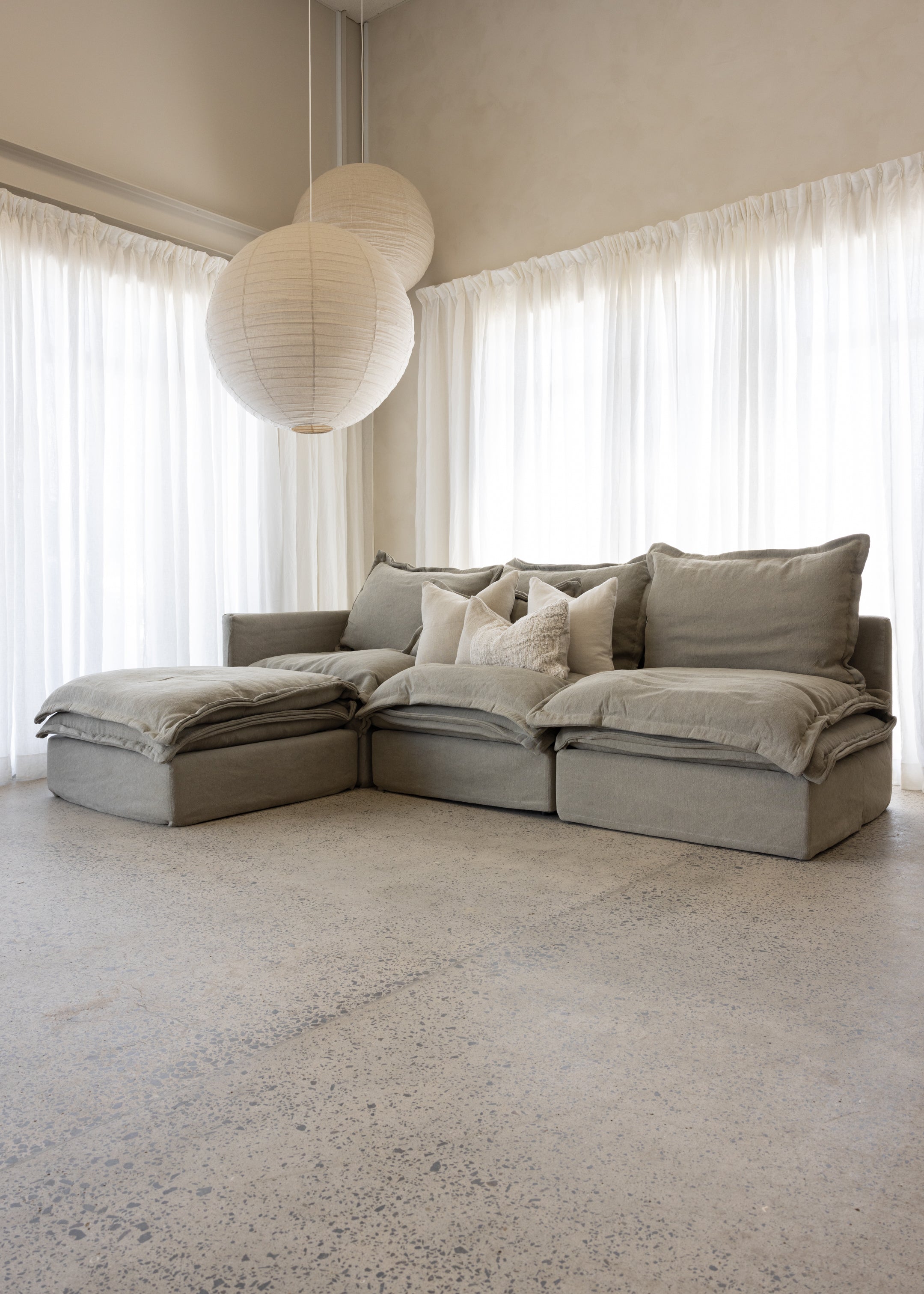 Mia Modular Jute Sofa / Flax