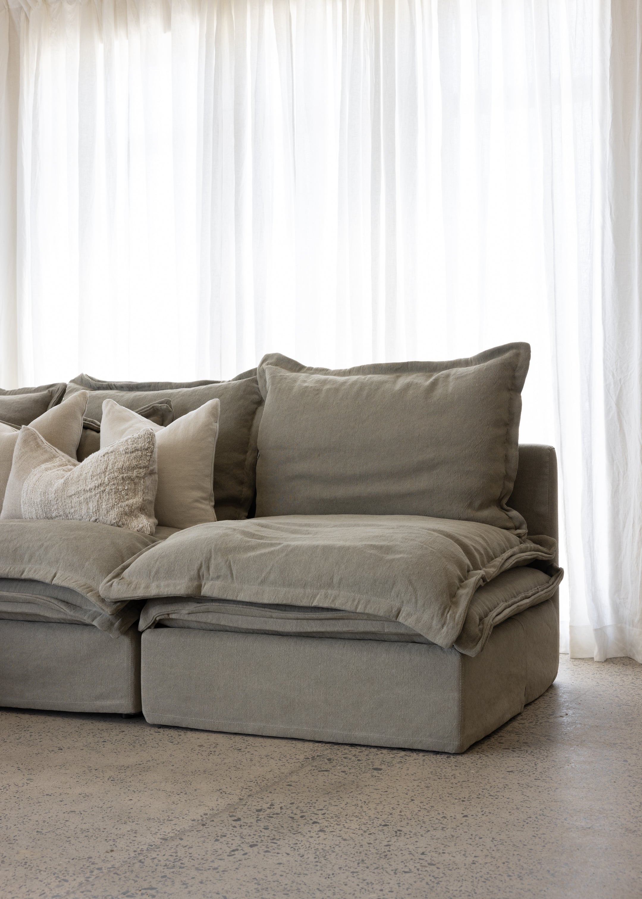 Mia Modular Jute Sofa / Flax