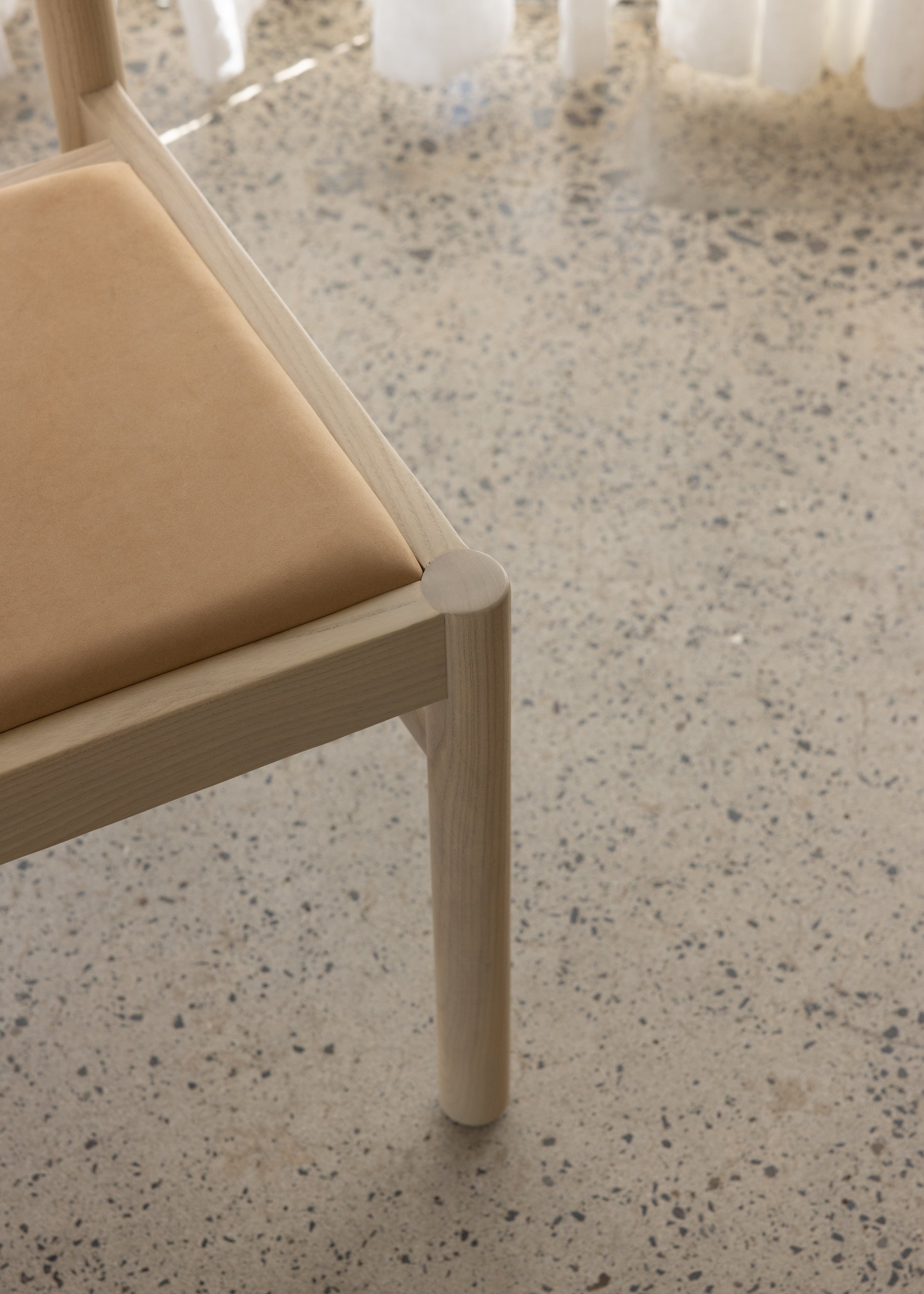 Misses Dining Chair / Leather / Latte