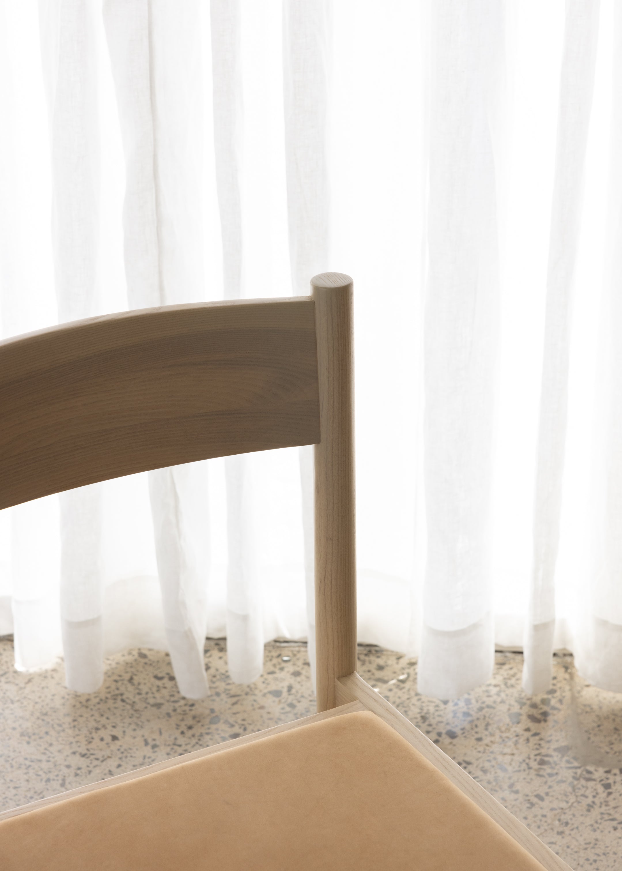 Misses Dining Chair / Leather / Latte