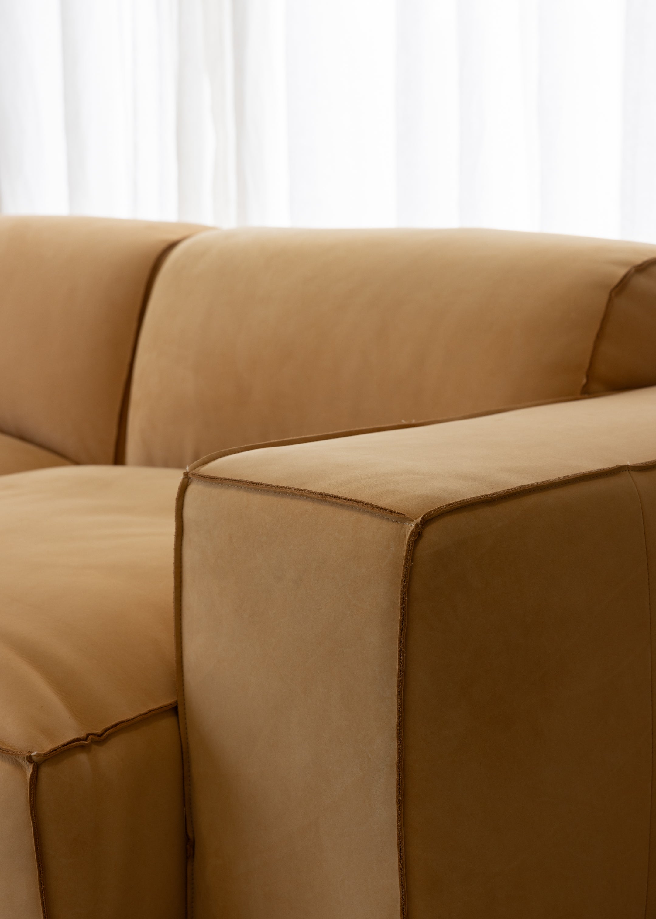 Brownsville L Sofa Right With Armrests / Leather / Camel
