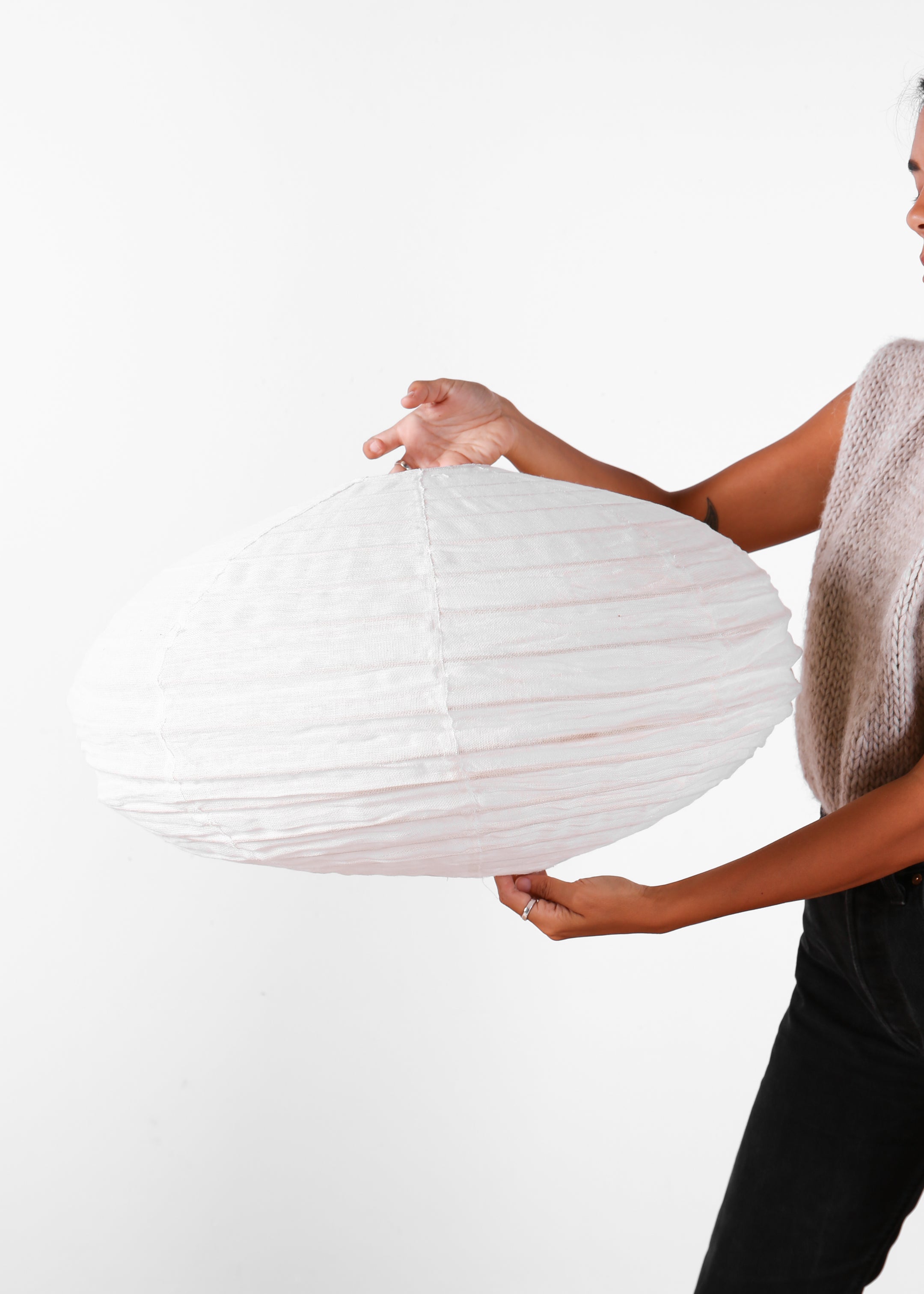 Oval Linen Lantern / Off White