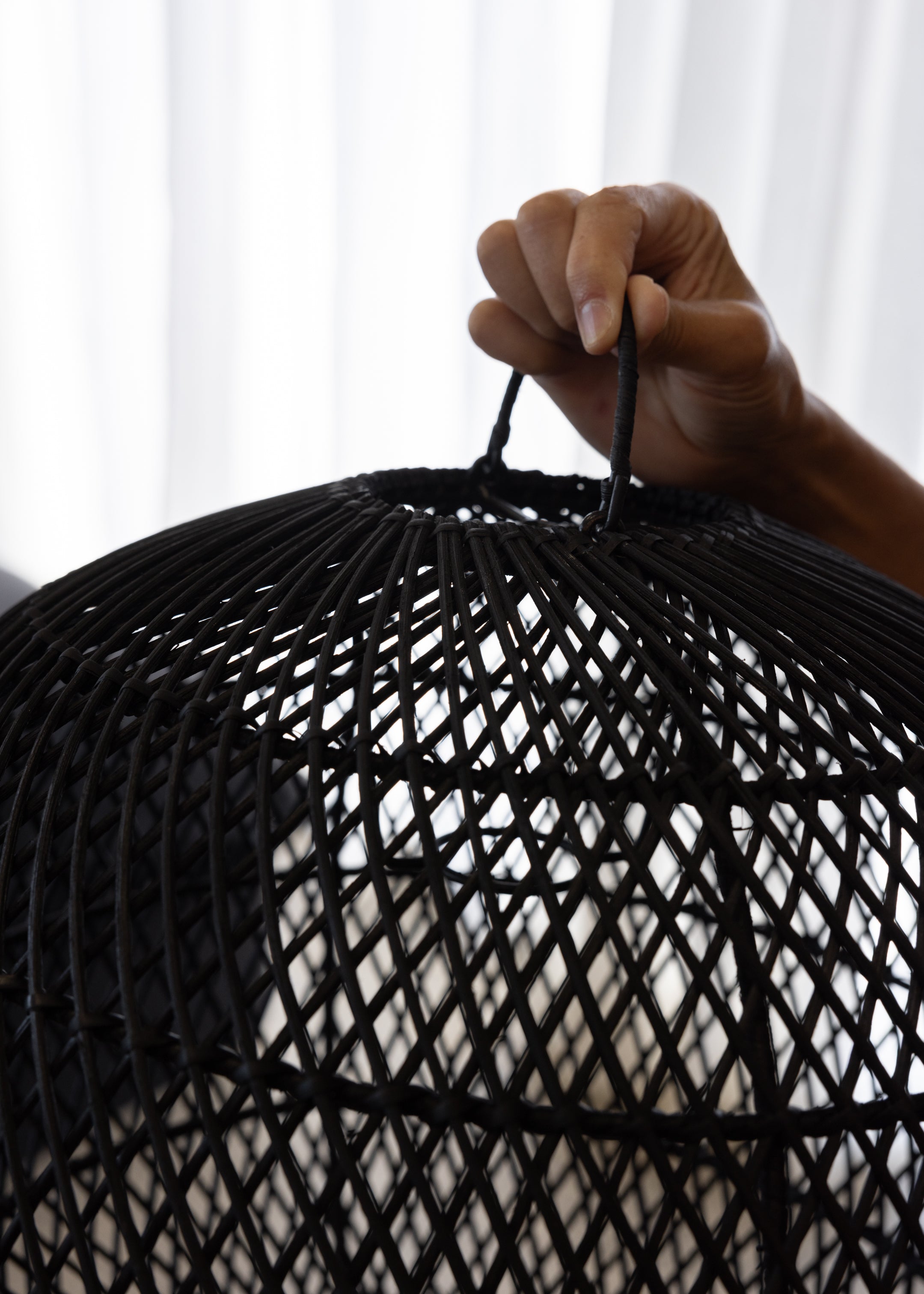 Globe Pendant / Black