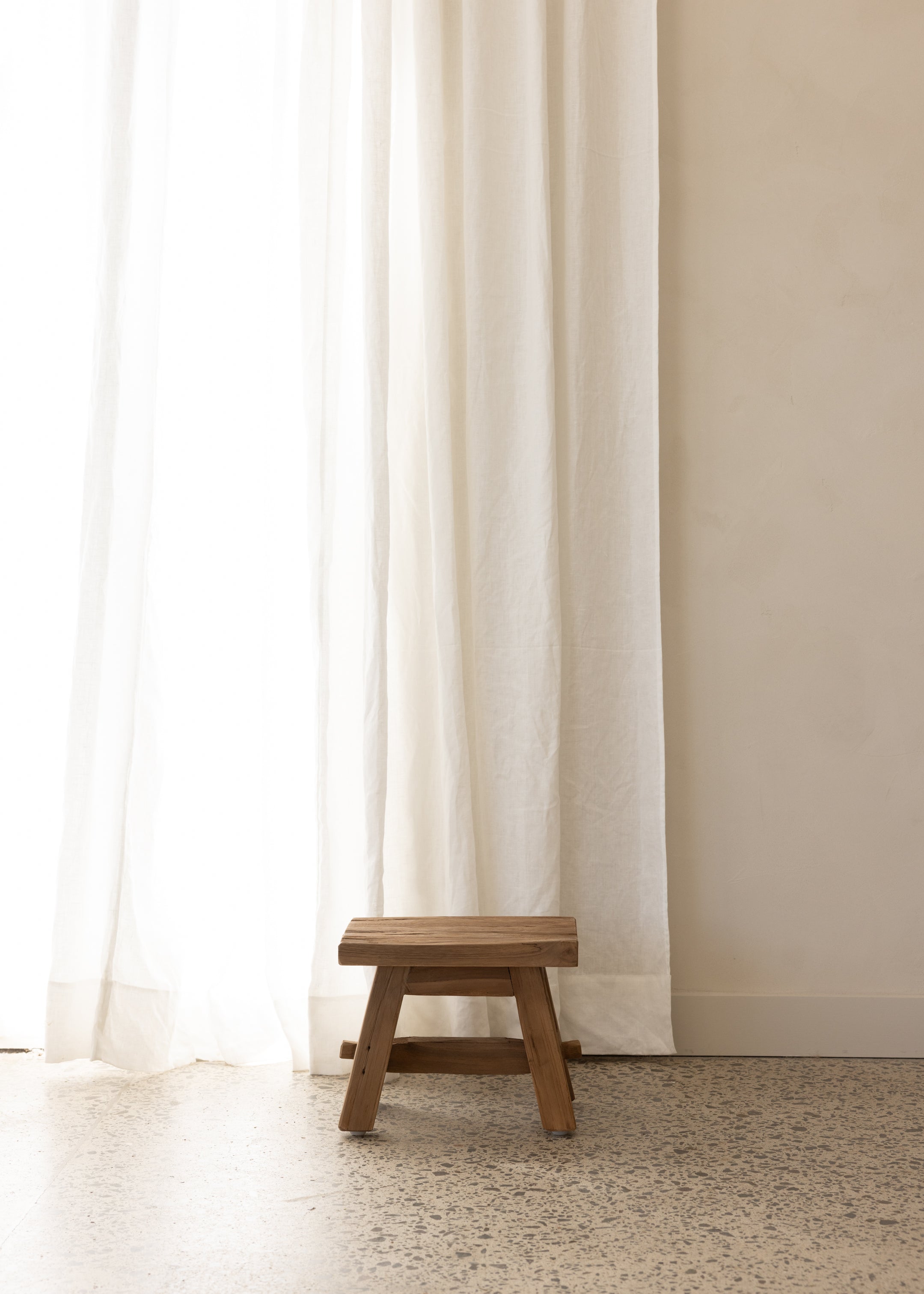 Bapak Stool / Dark Teak