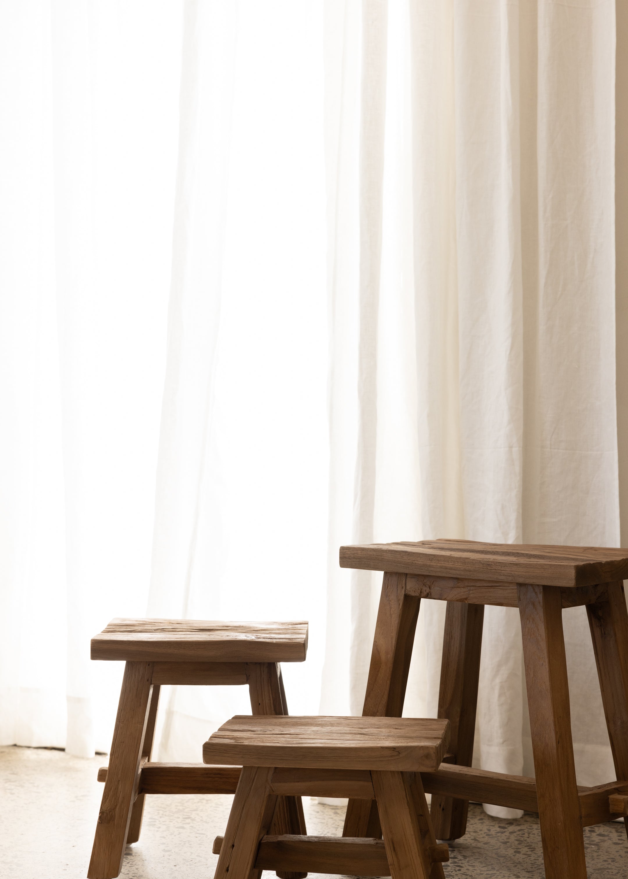 Bapak Stool 45cm / Dark Teak