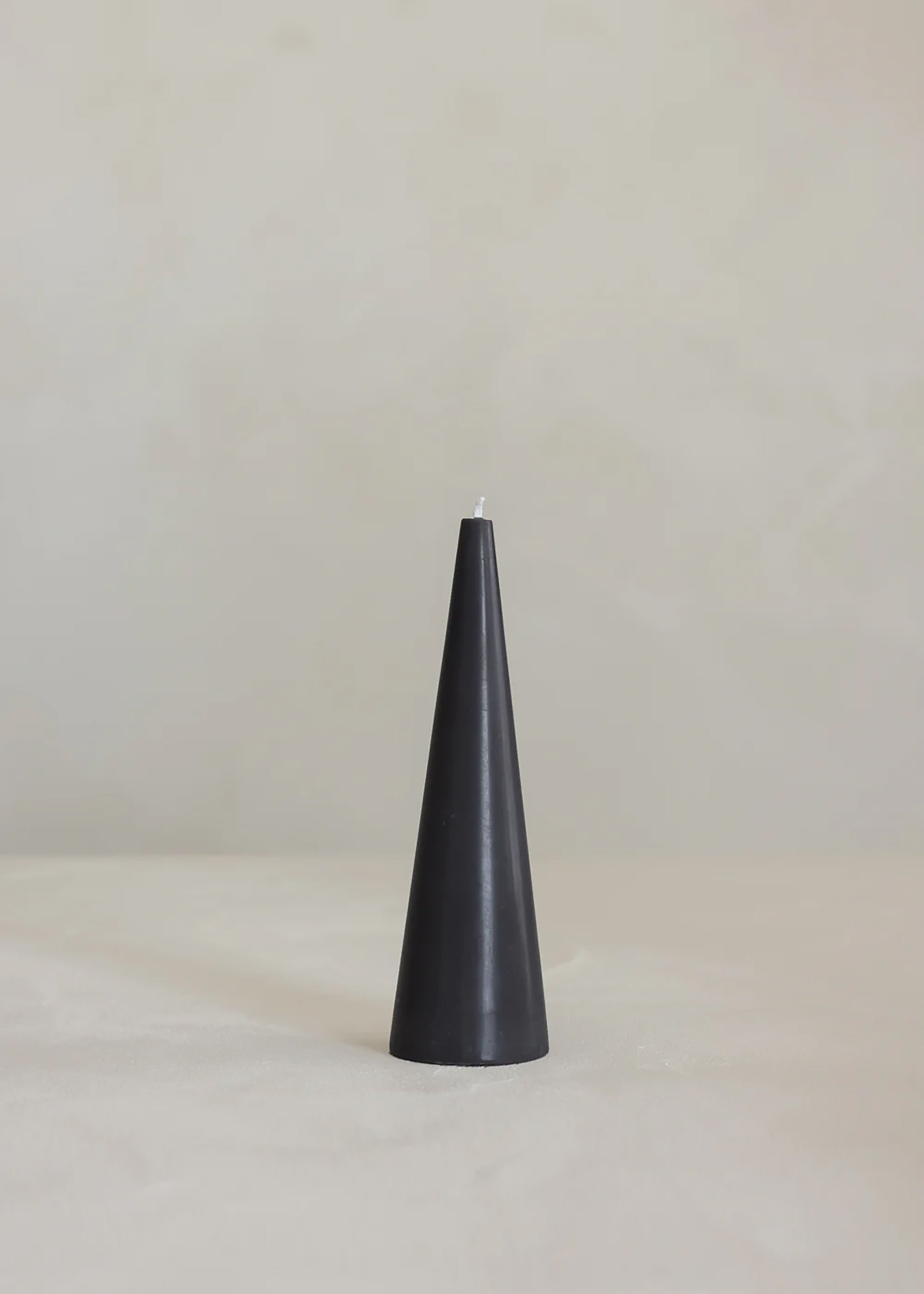 Cone Candle / Black