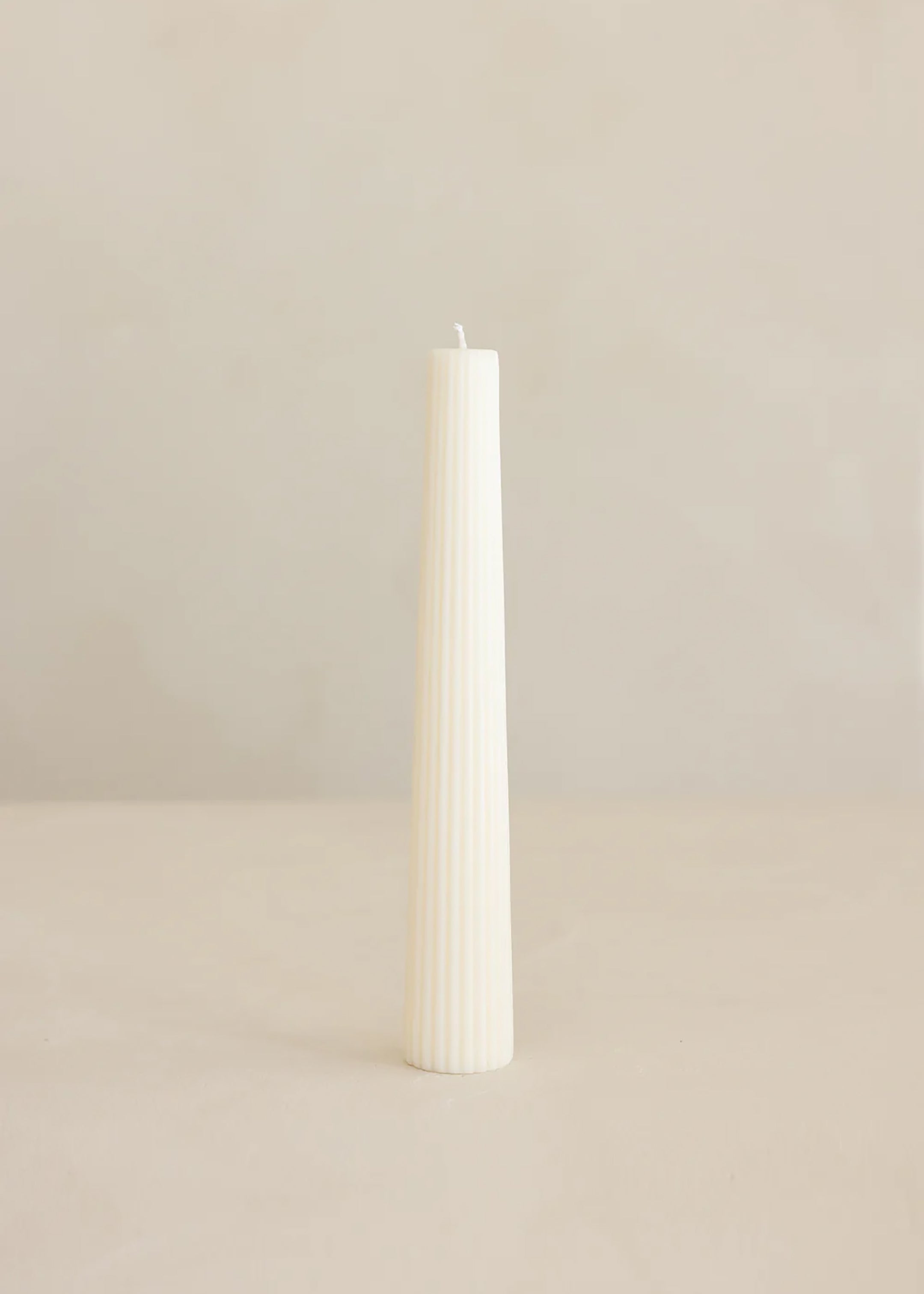 Tapered Lone Pillar Candle / Ivory
