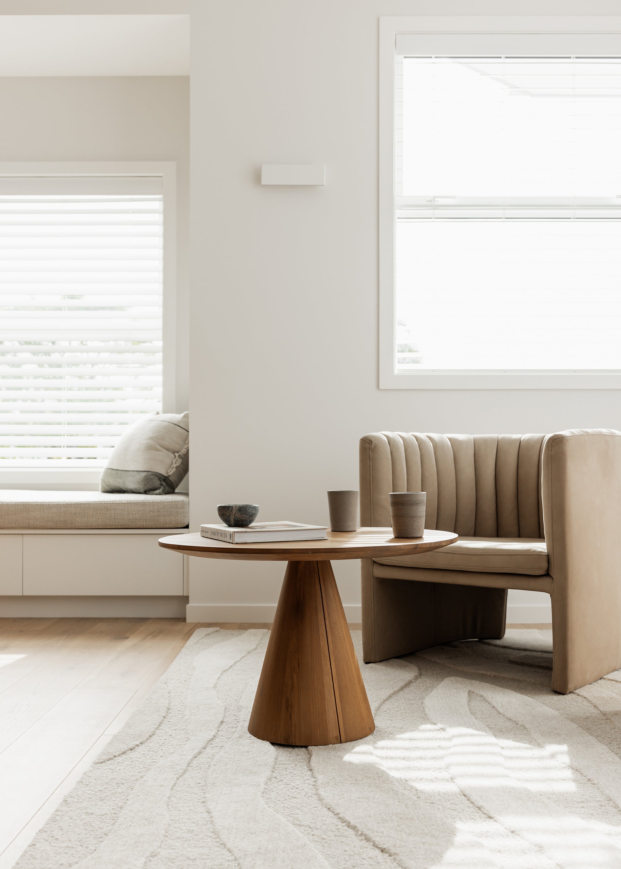Tiram Coffee Table / Natural
