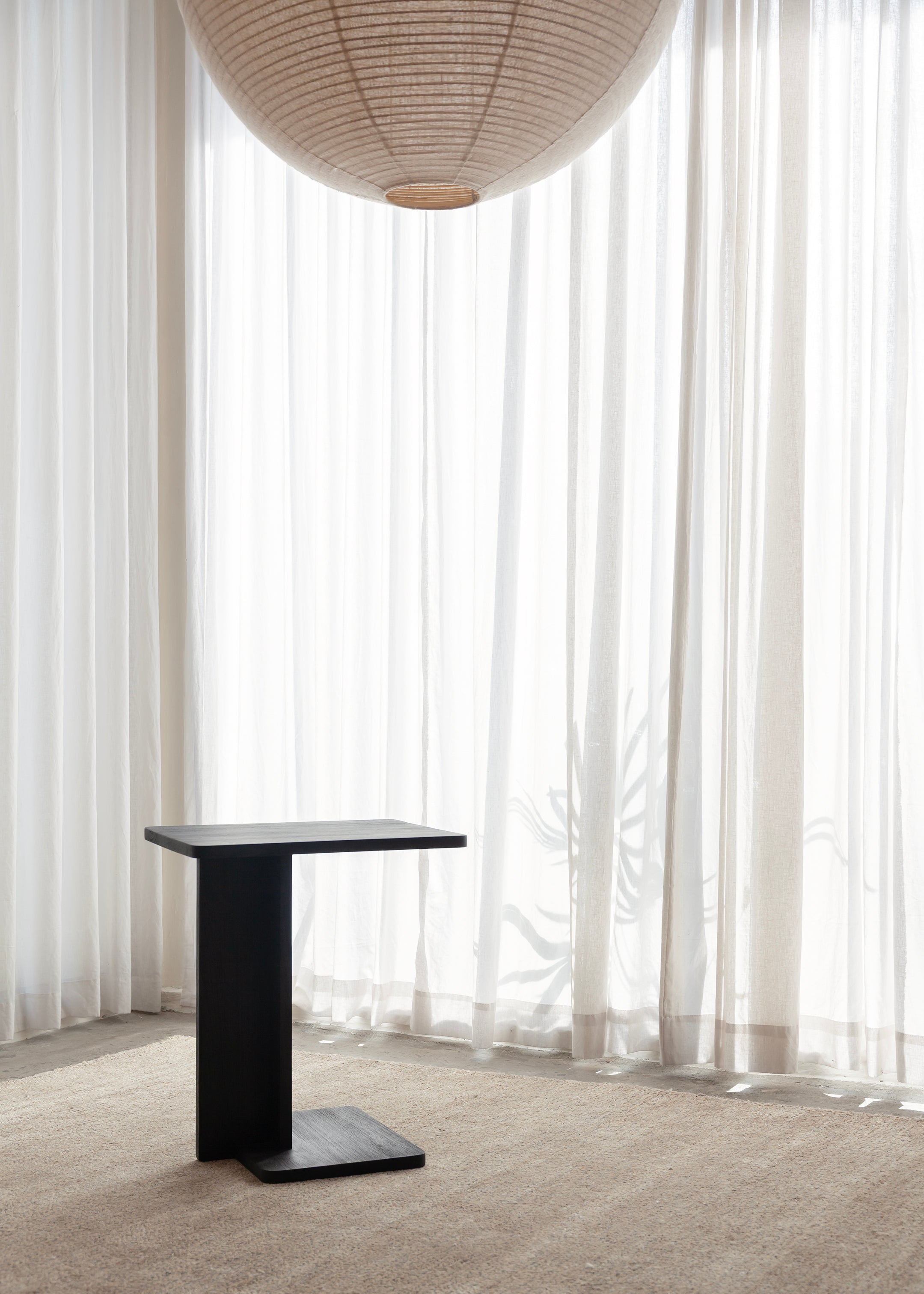 Kira Side Table / Black
