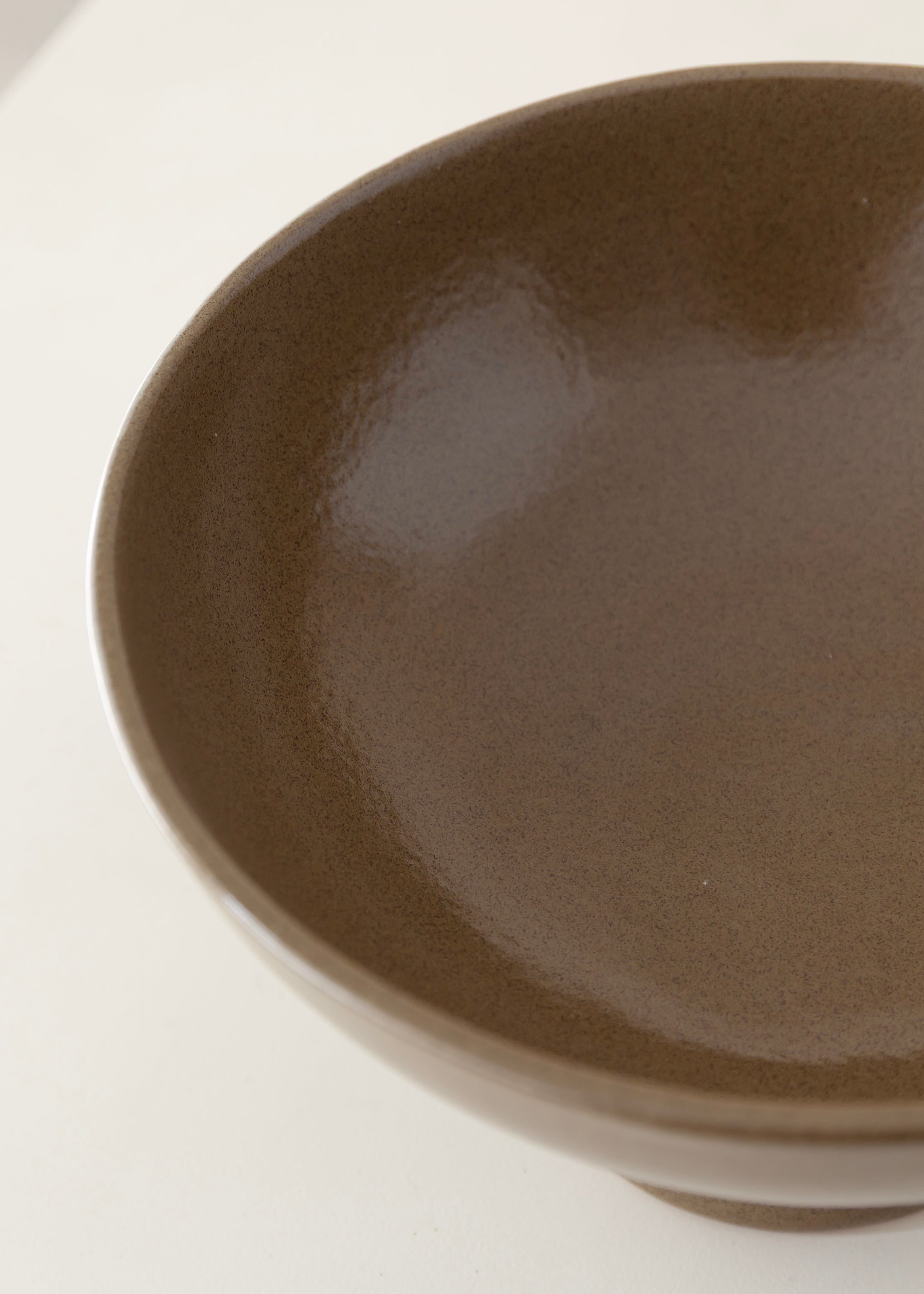 Lara Pedestal Bowl / Olive