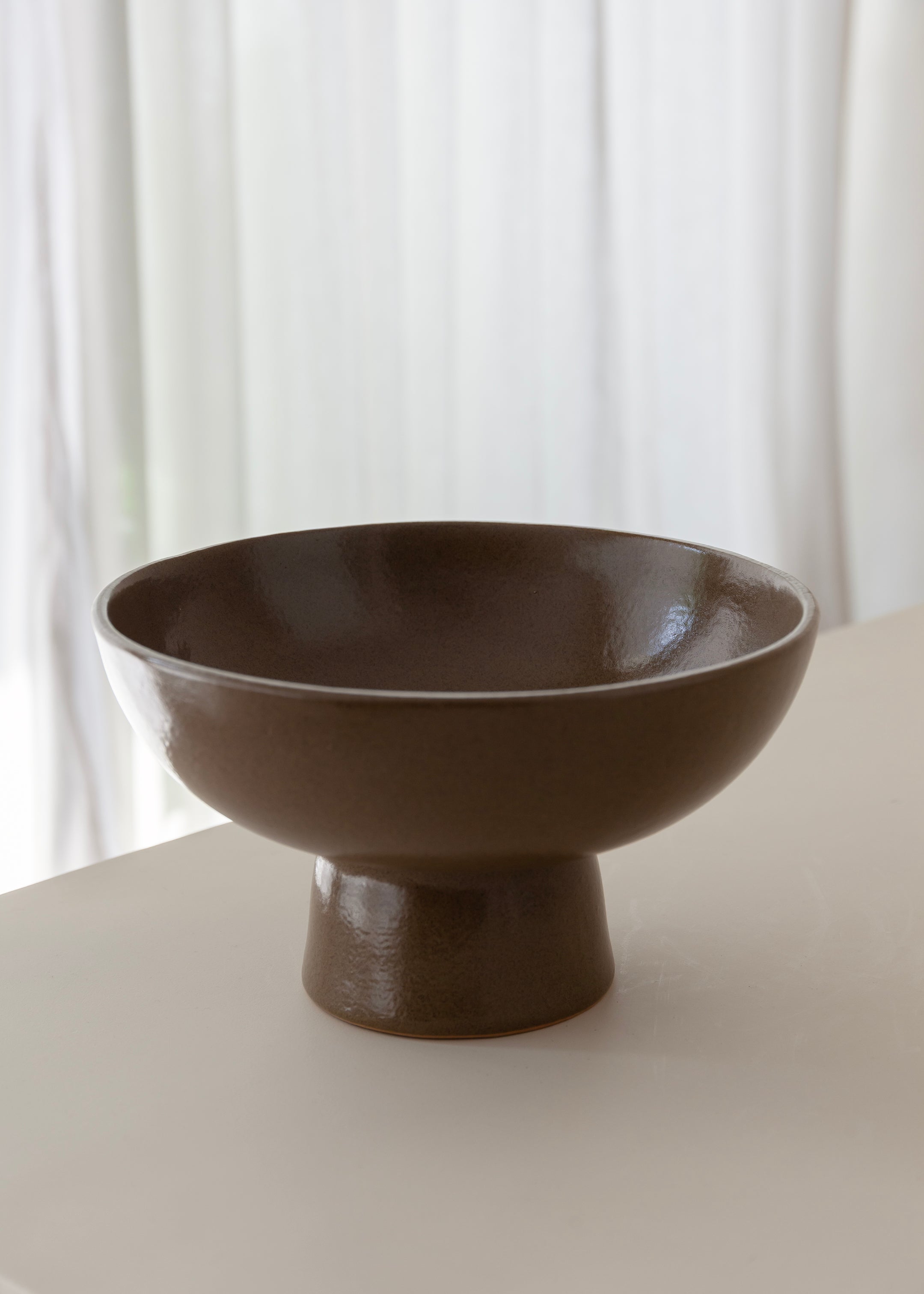 Lara Pedestal Bowl / Olive