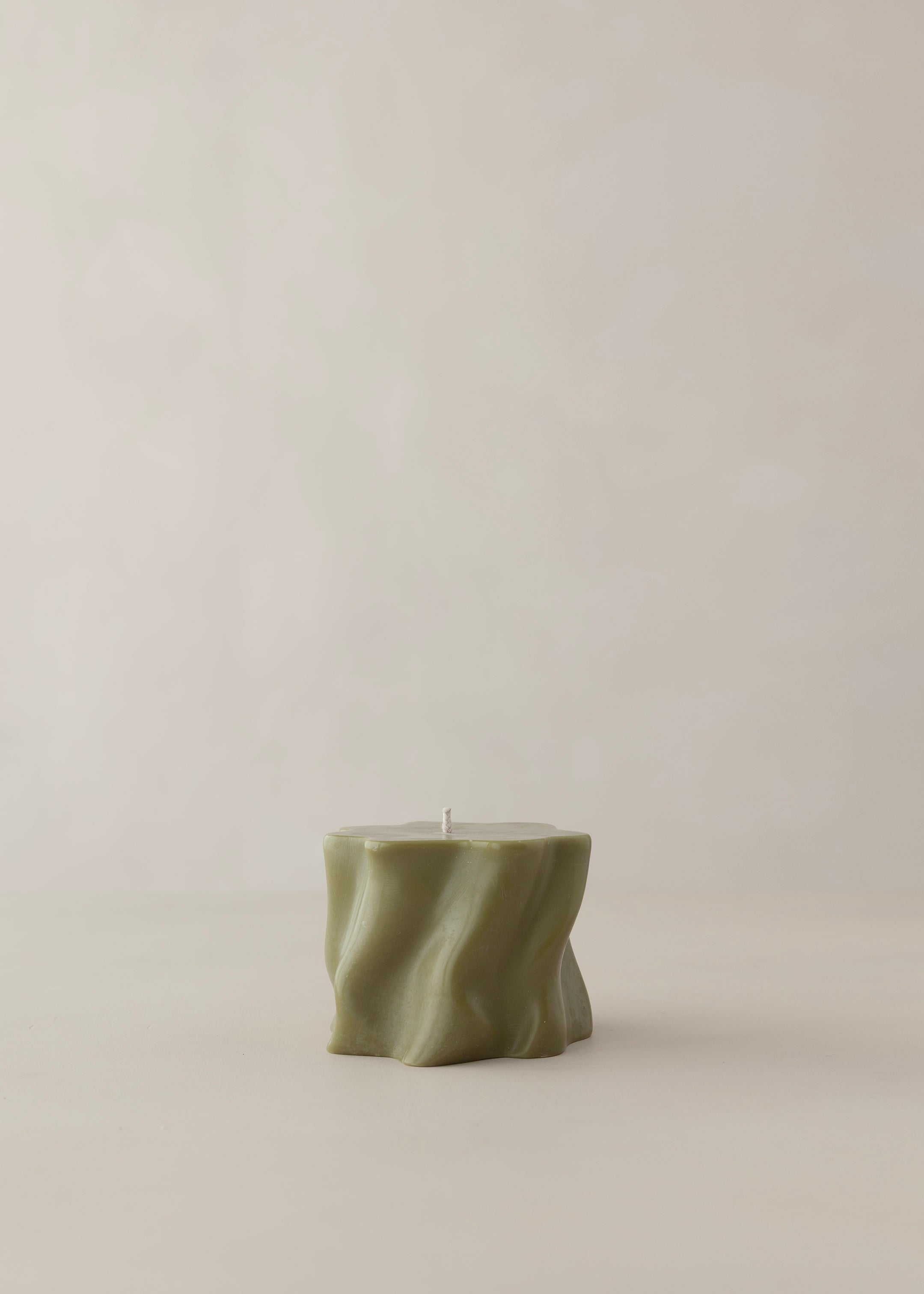 Lulu Candle / Dark Sage