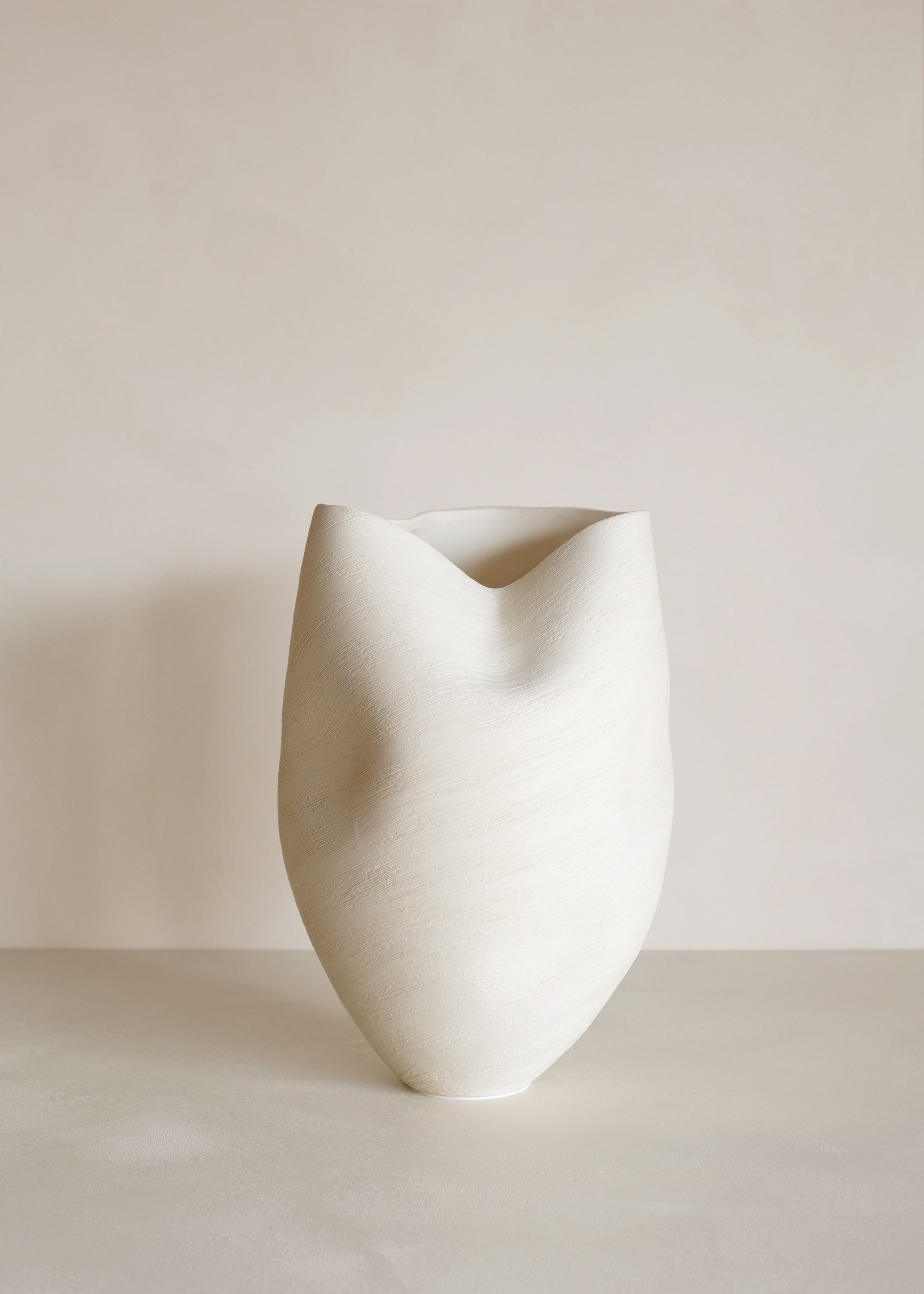 Morph Vase / Ivory