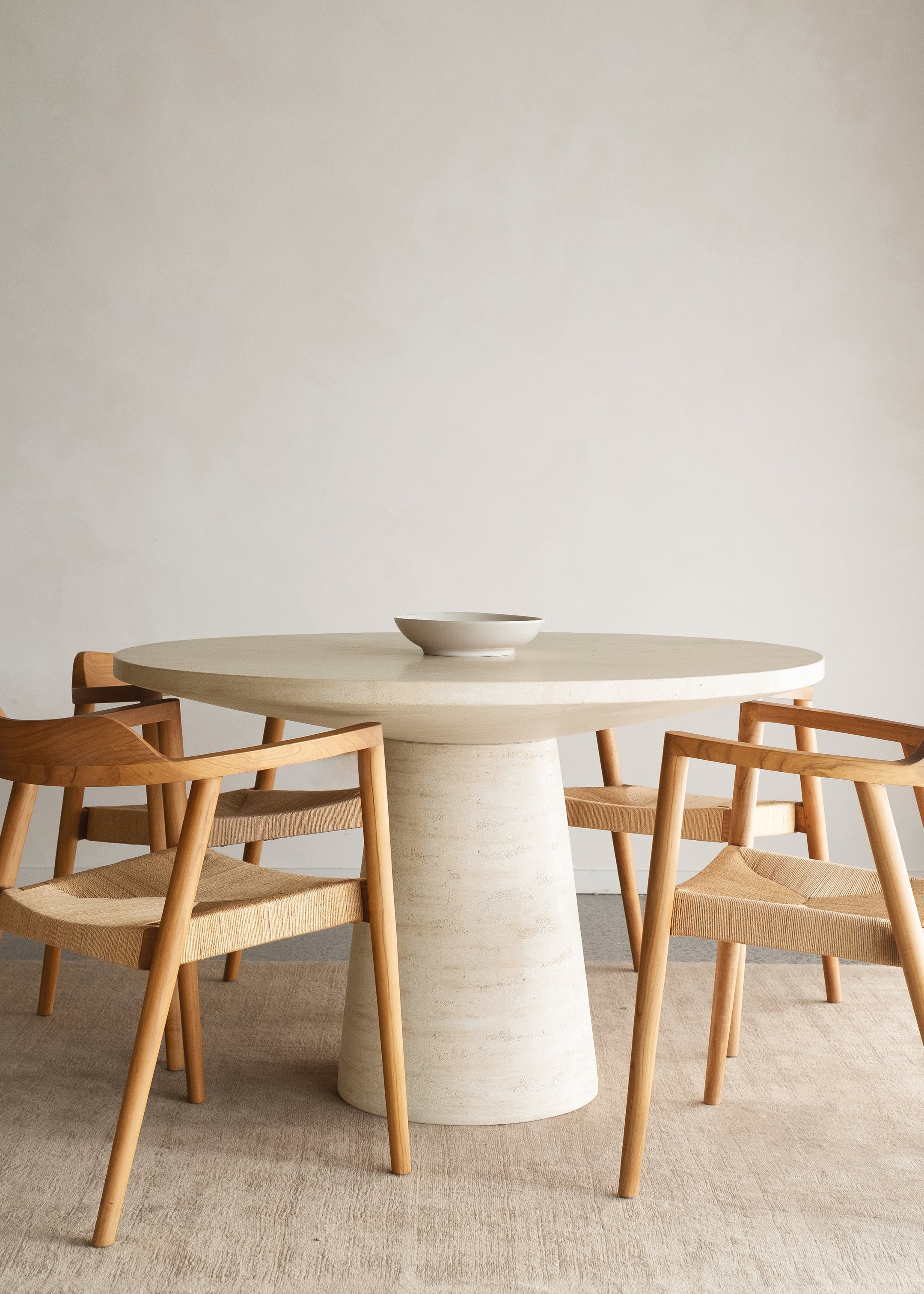 Maru Dining Table / Natural