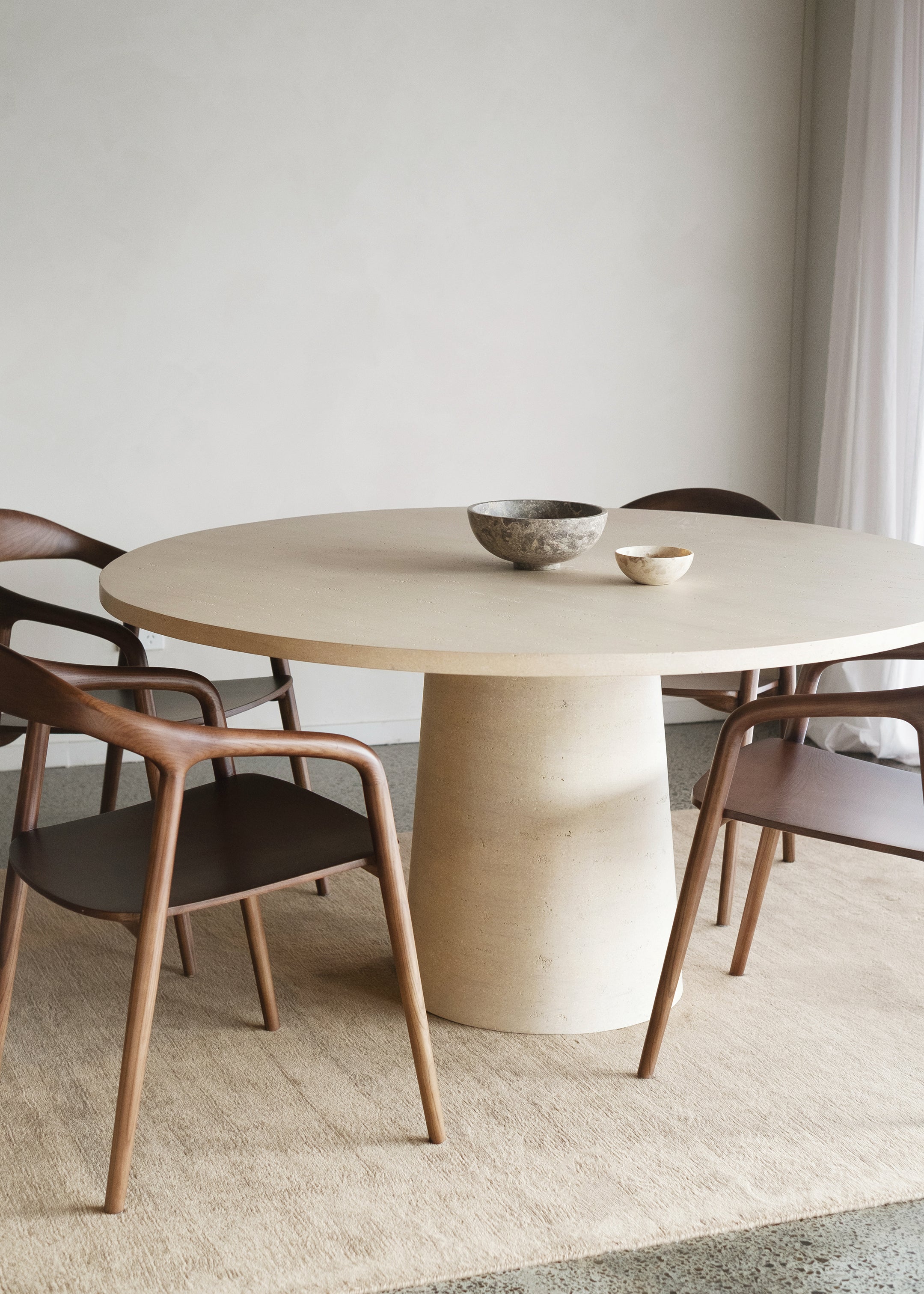 Maru Dining Table / Natural