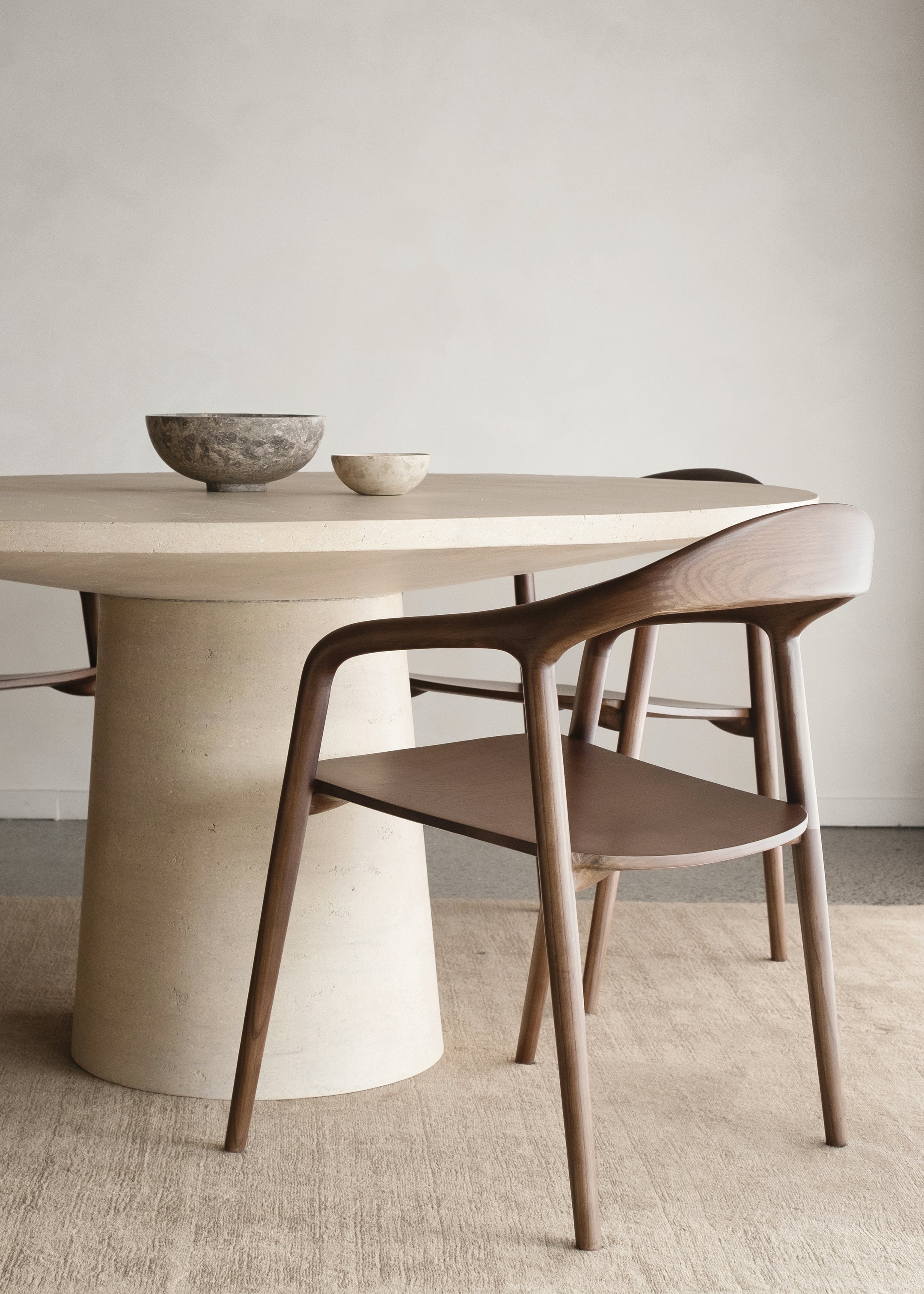 Maru Dining Table / Natural