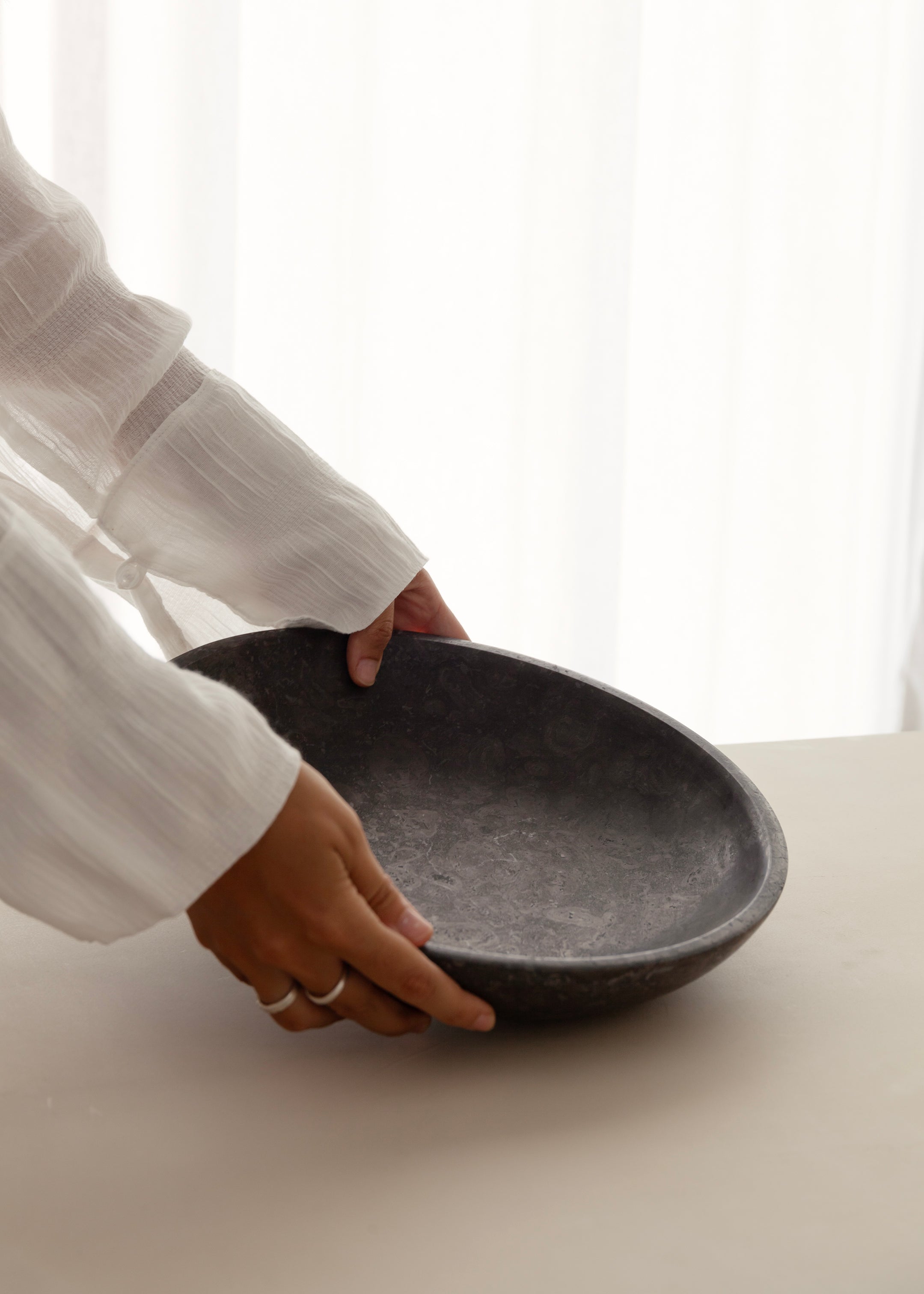 Nuru Marble Bowl / Black