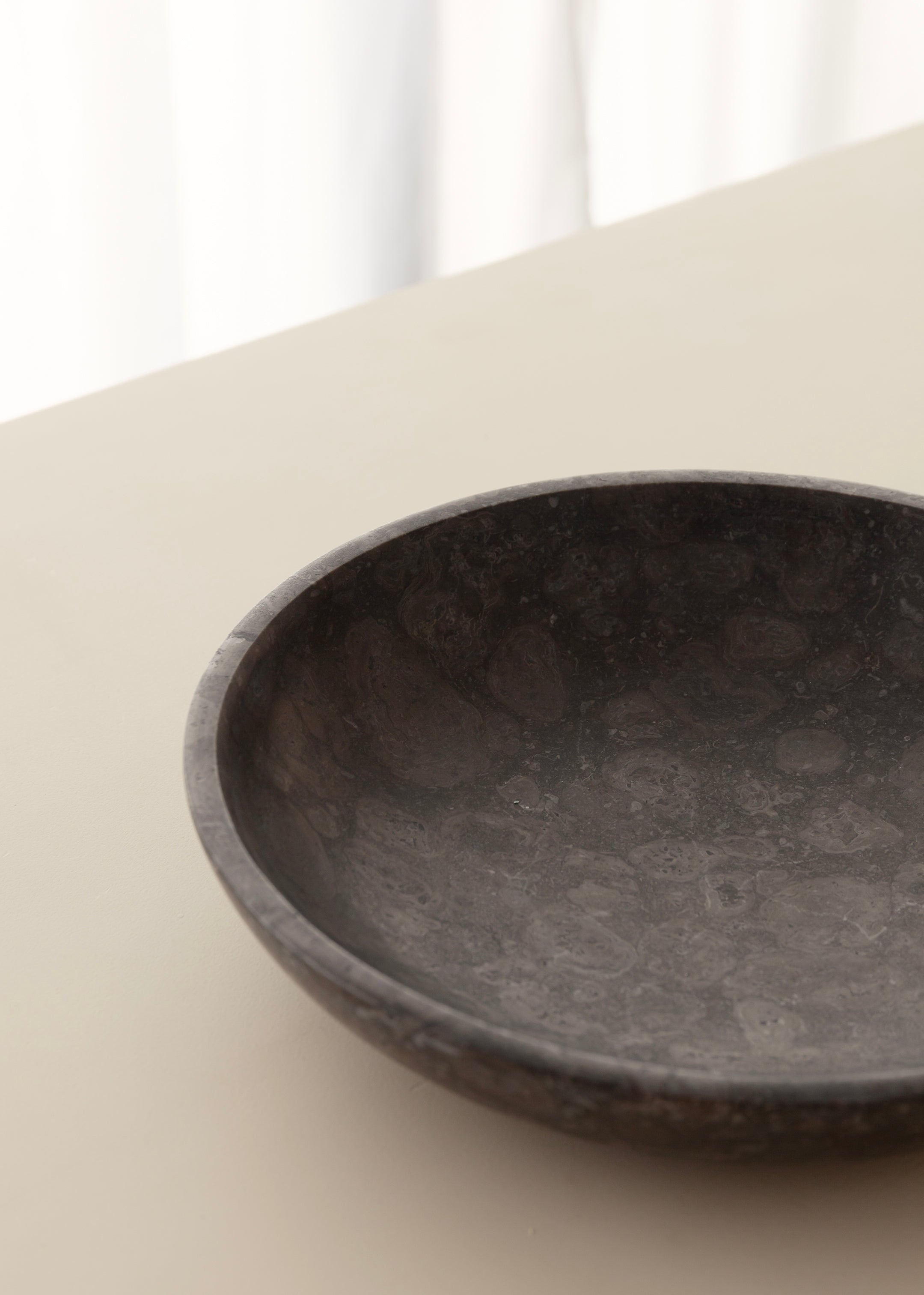 Nuru Marble Bowl / Black