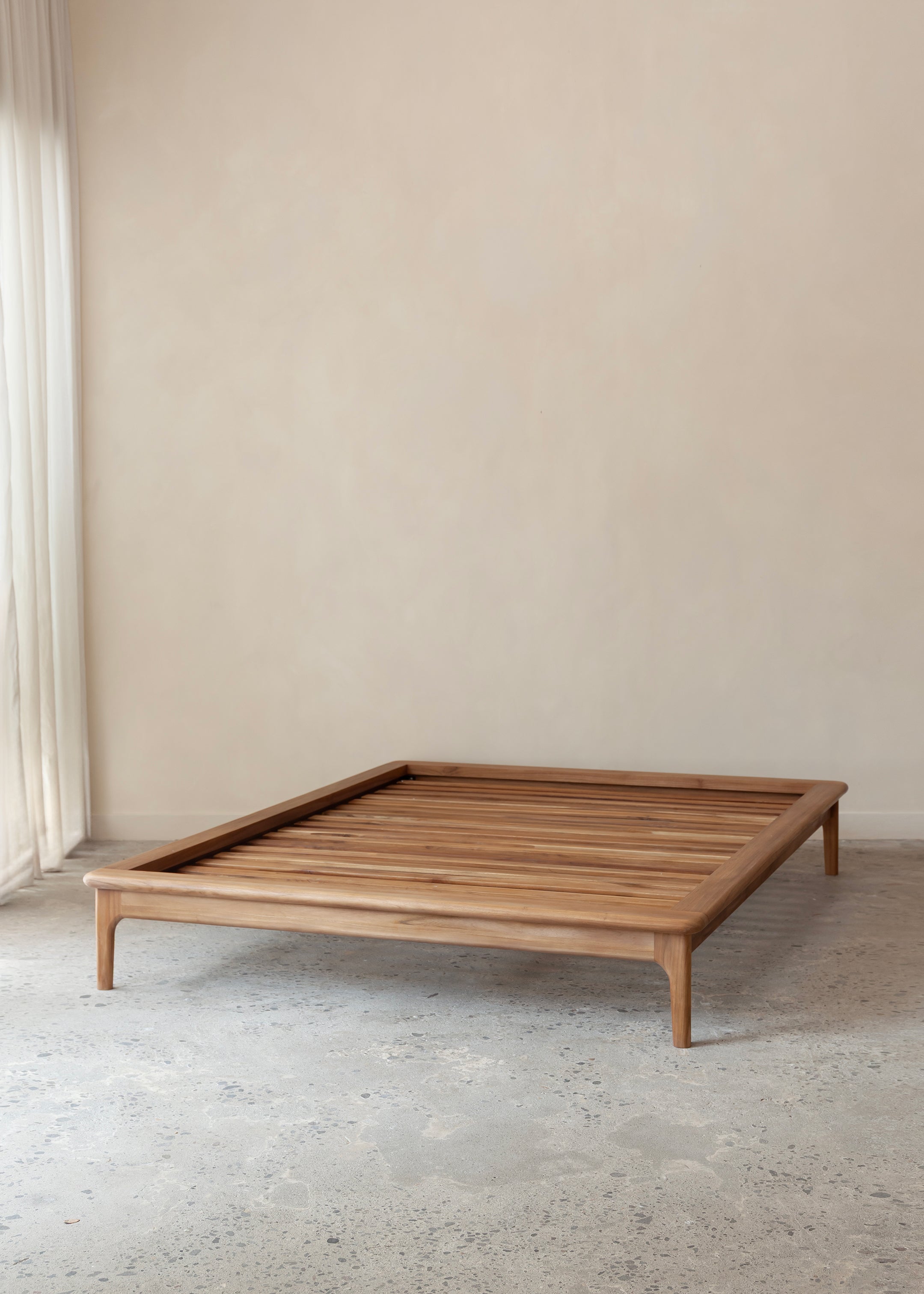 Noah Bed / Dark Teak