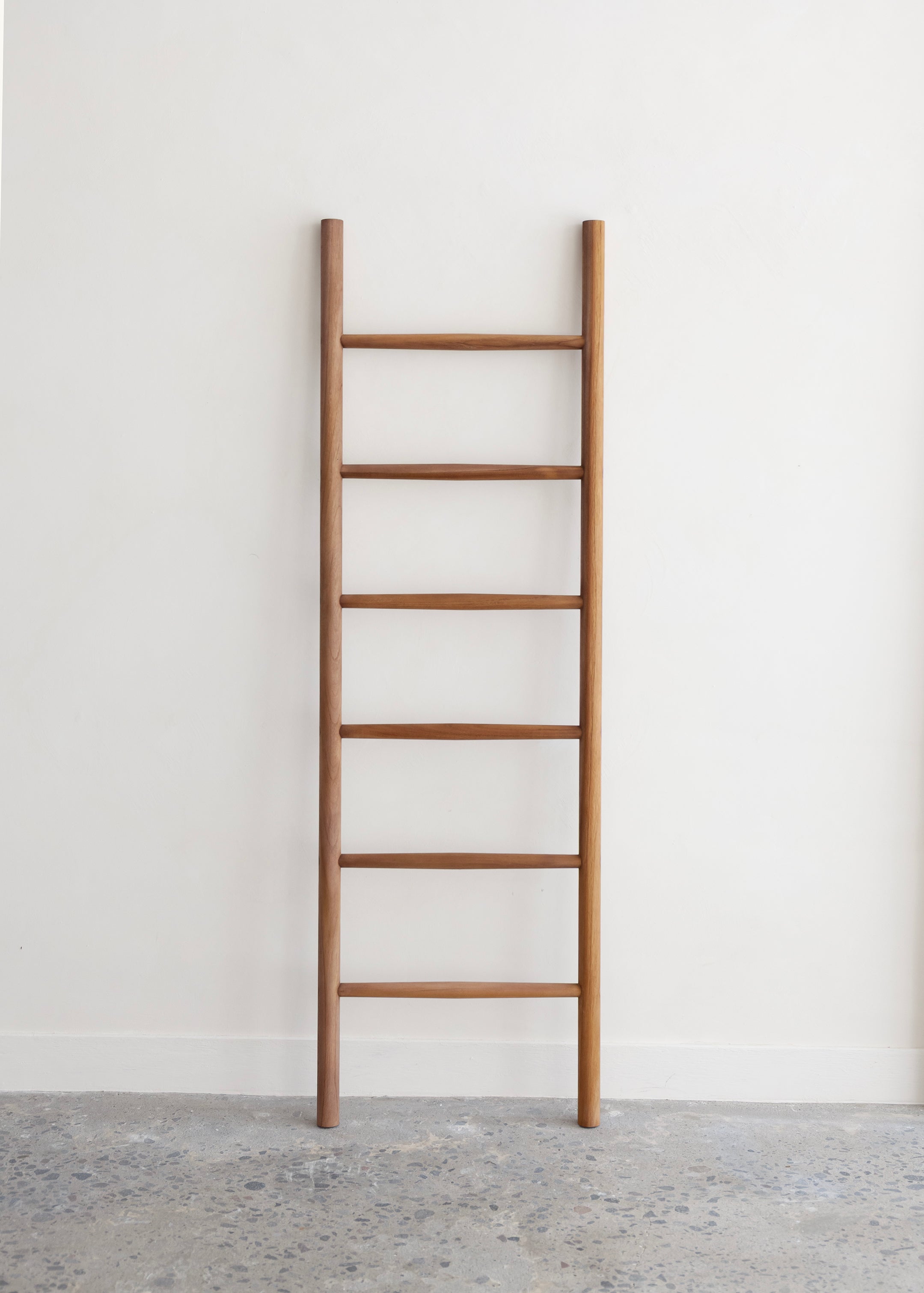 Nobu Towel Ladder / Dark Teak