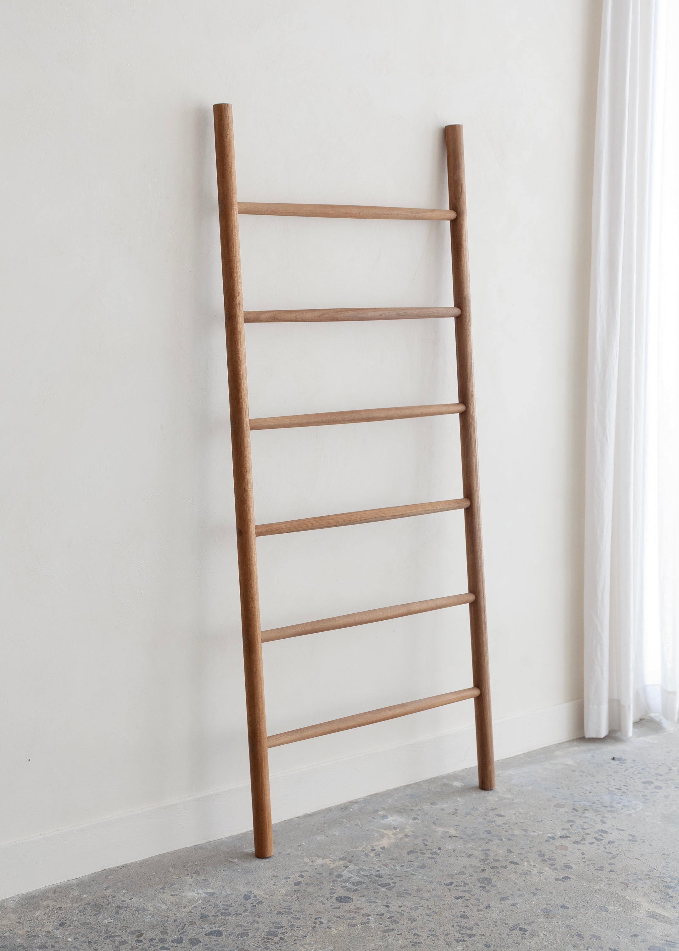 Nobu Towel Ladder / Dark Teak
