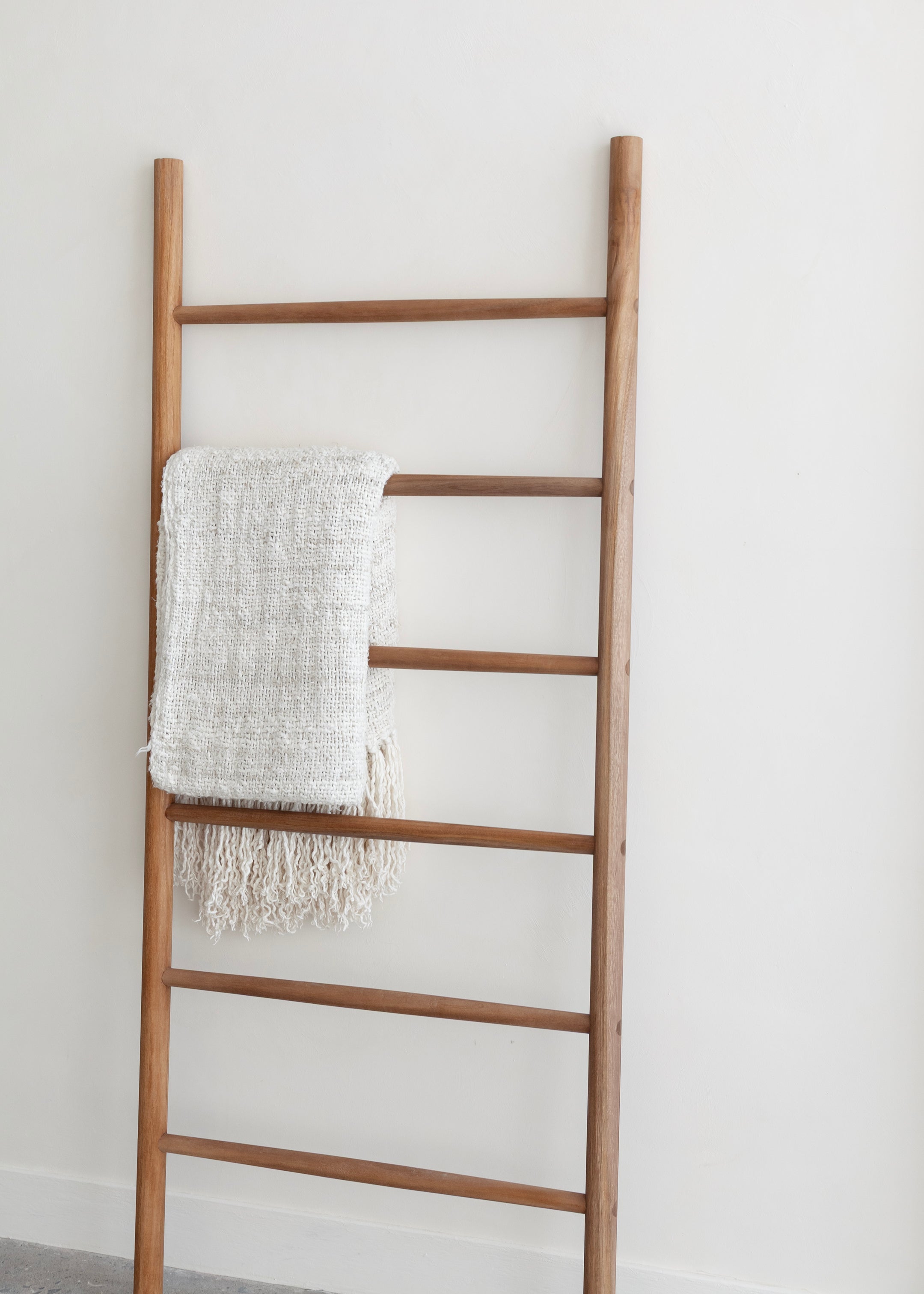Nobu Towel Ladder / Dark Teak