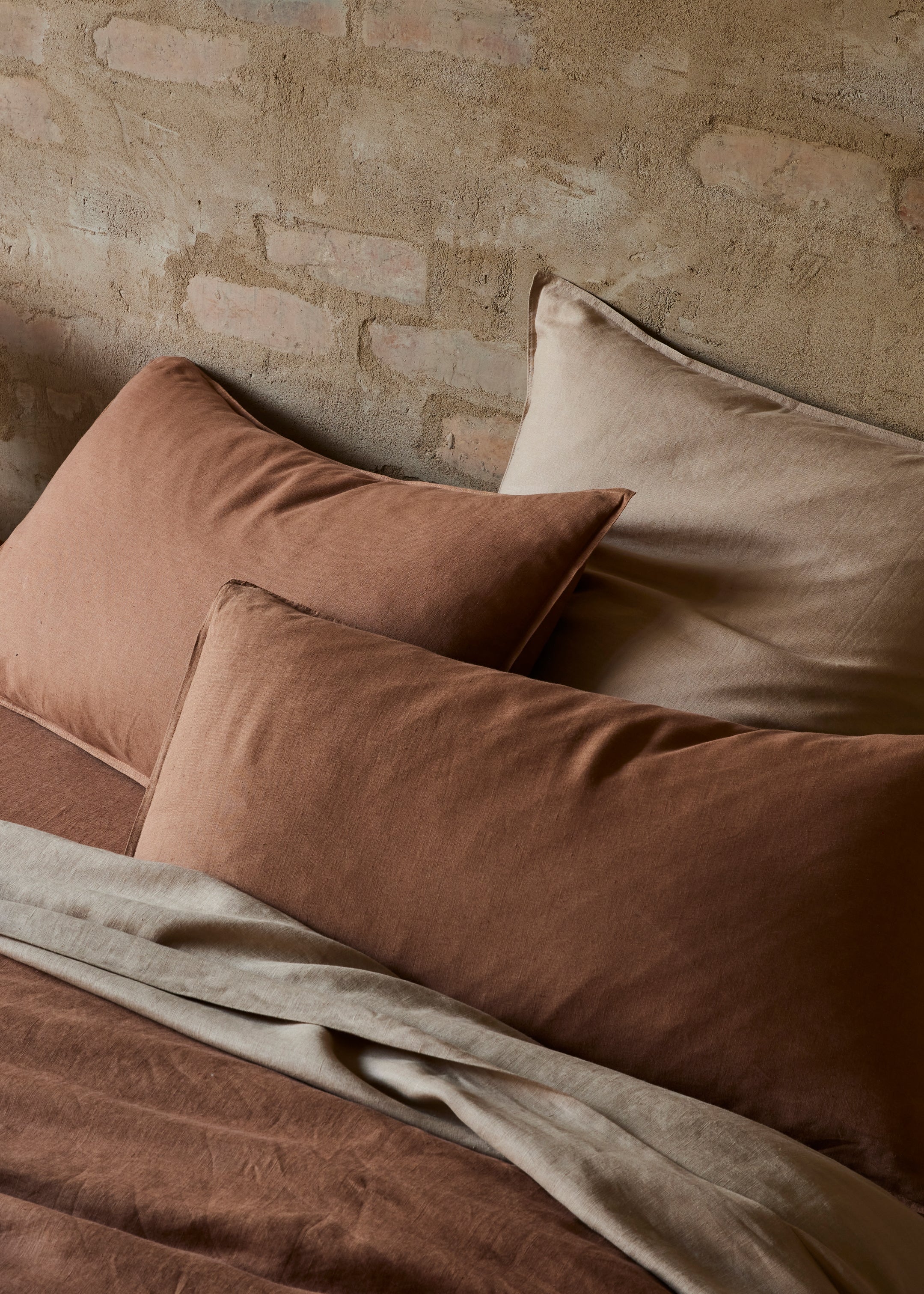 Ravello Standard Pillowcases / Biscuit