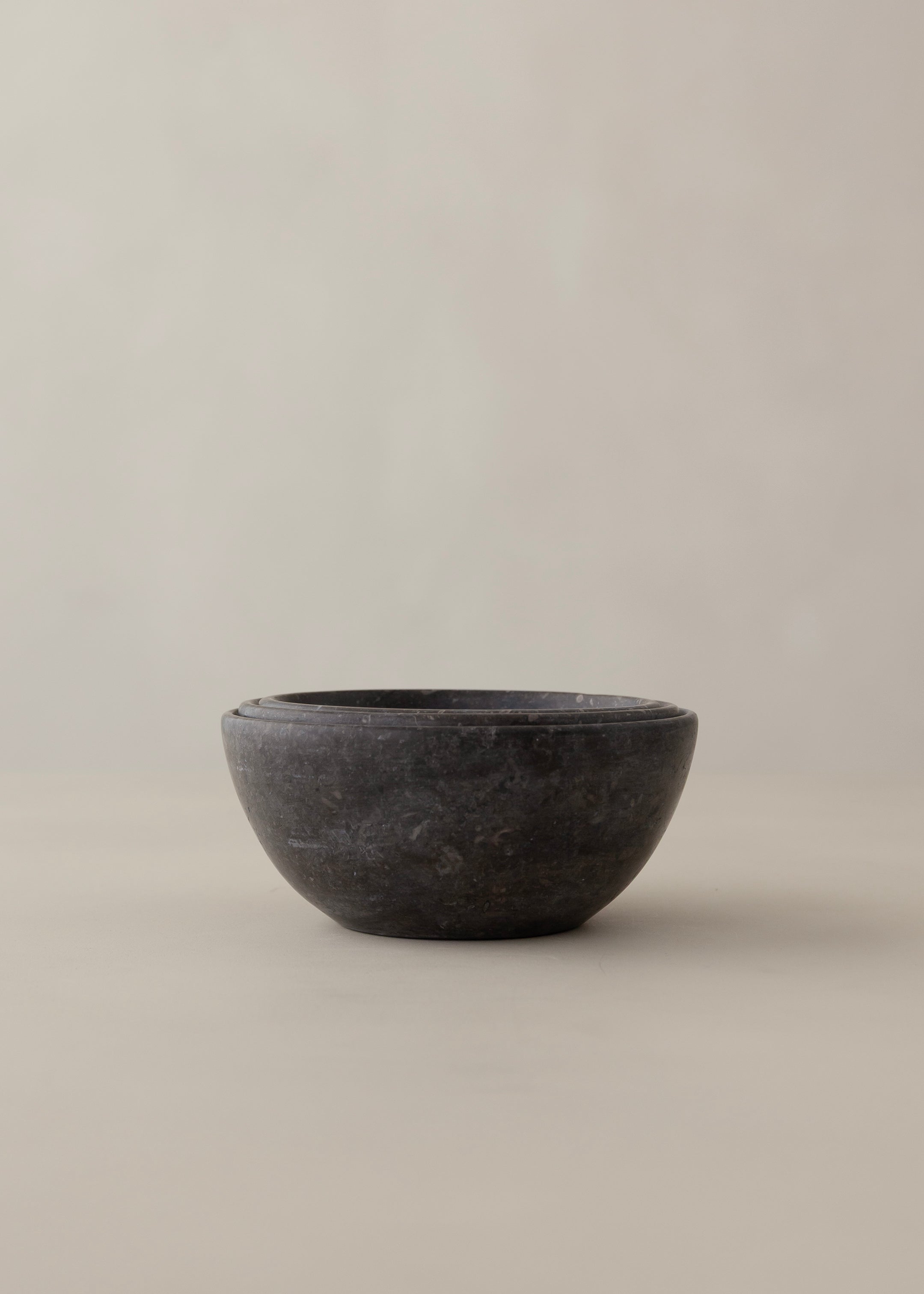 Suki Marble Stacking Bowl Set / Black
