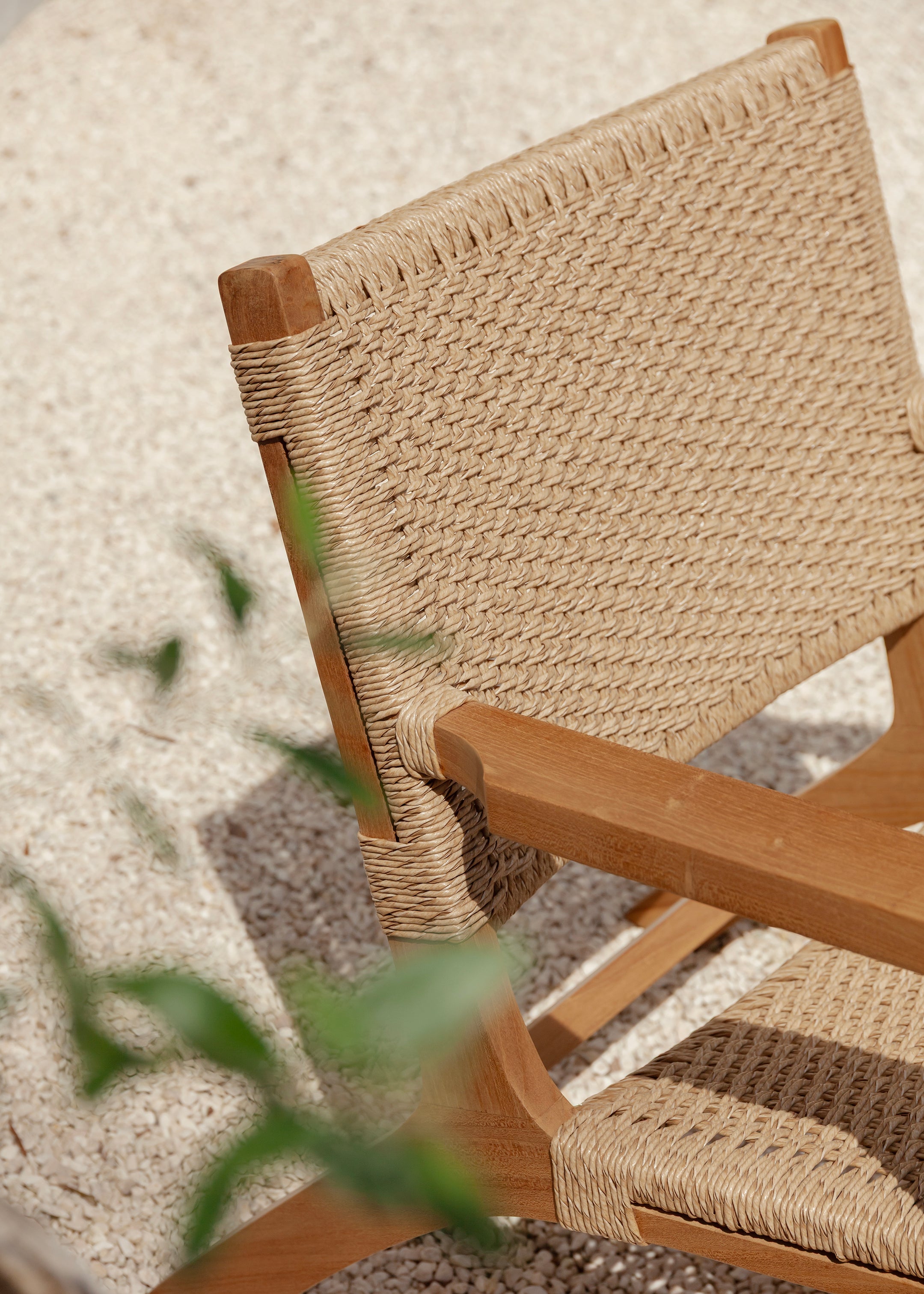 Sunday Teak Lounger with Arm Rest Outdoor / Natural