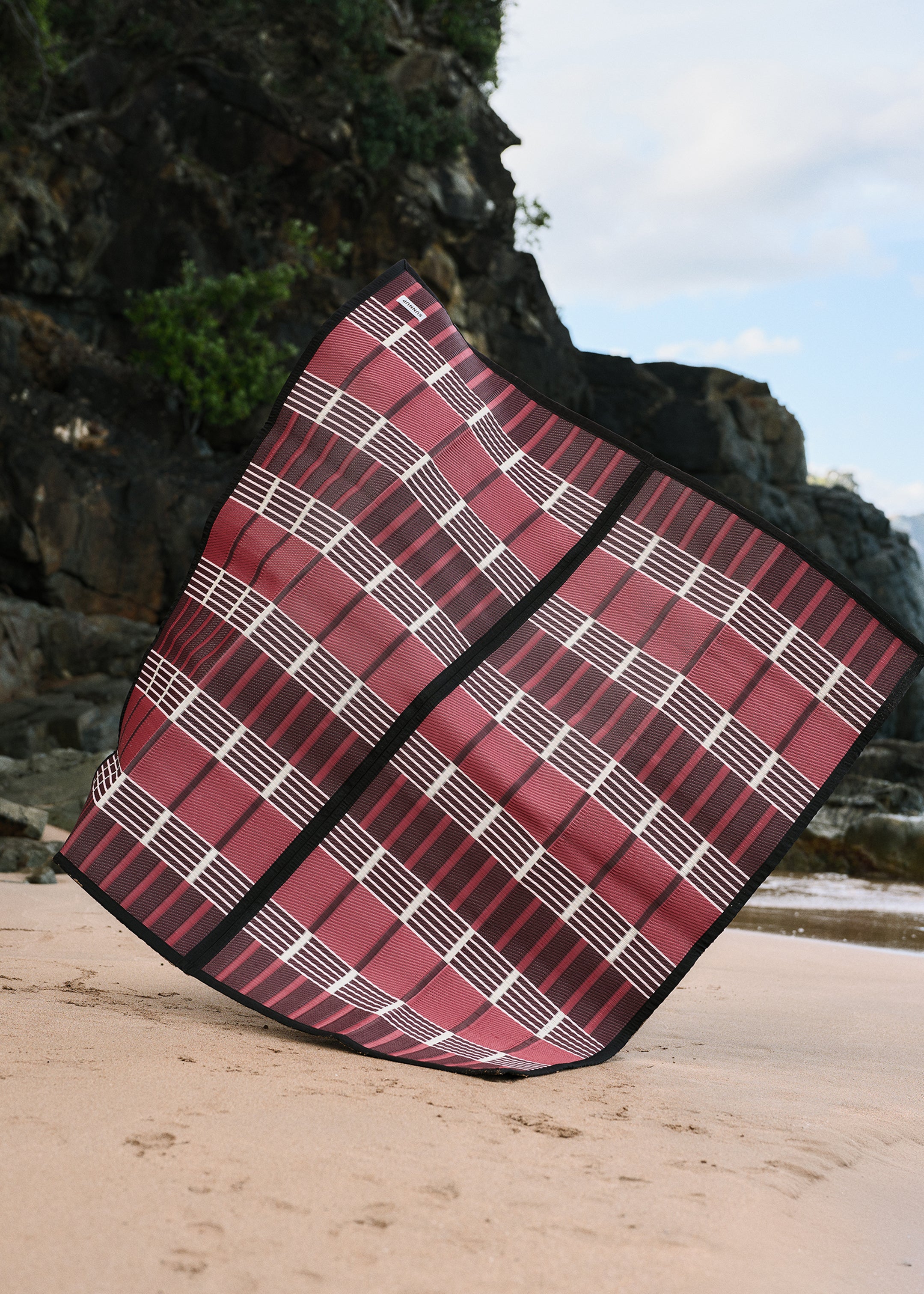 Sunnup Outdoor Mat / Ember