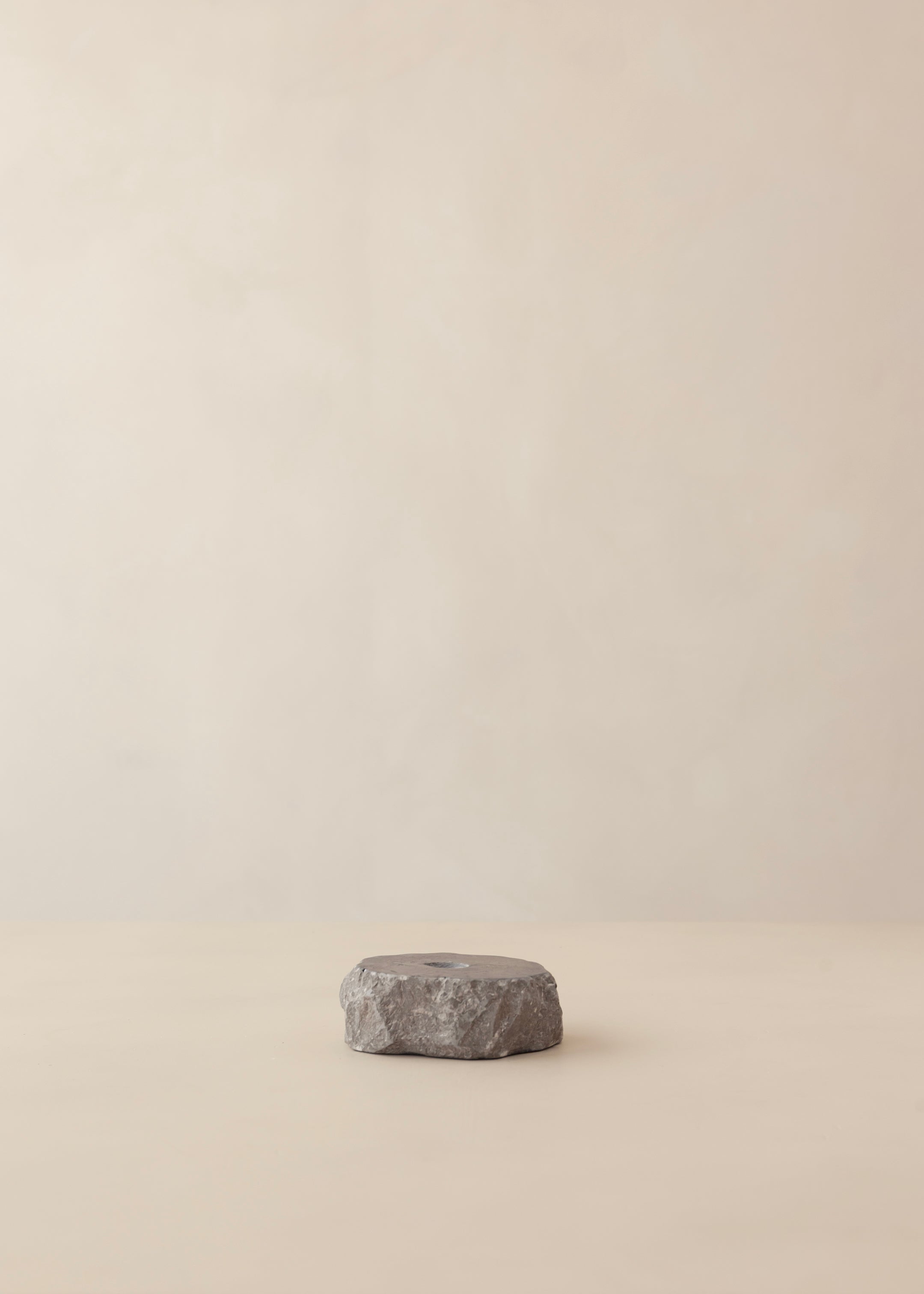 Vela Marble Candleholder / Black