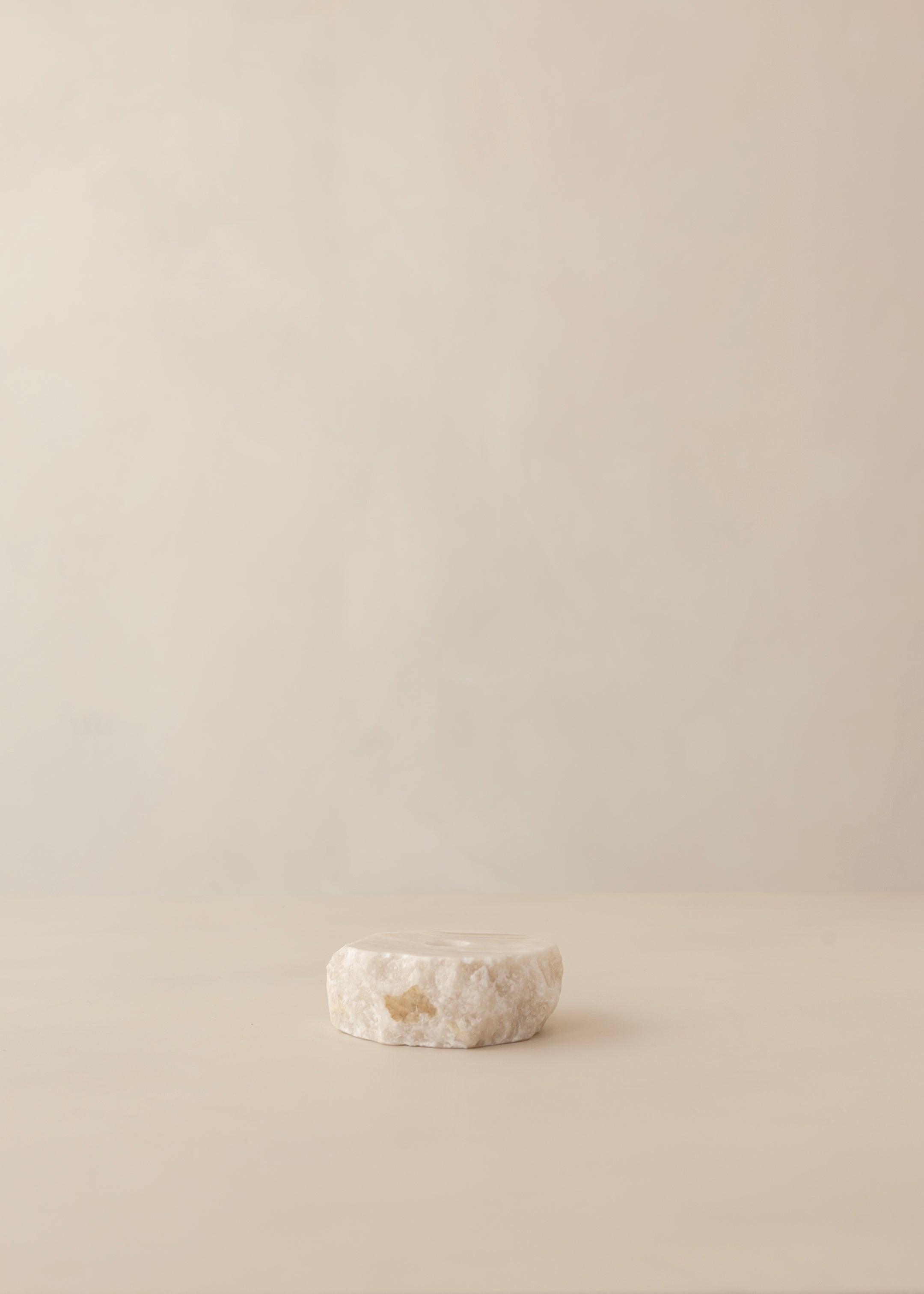 Vela Onyx Candleholder / Ivory