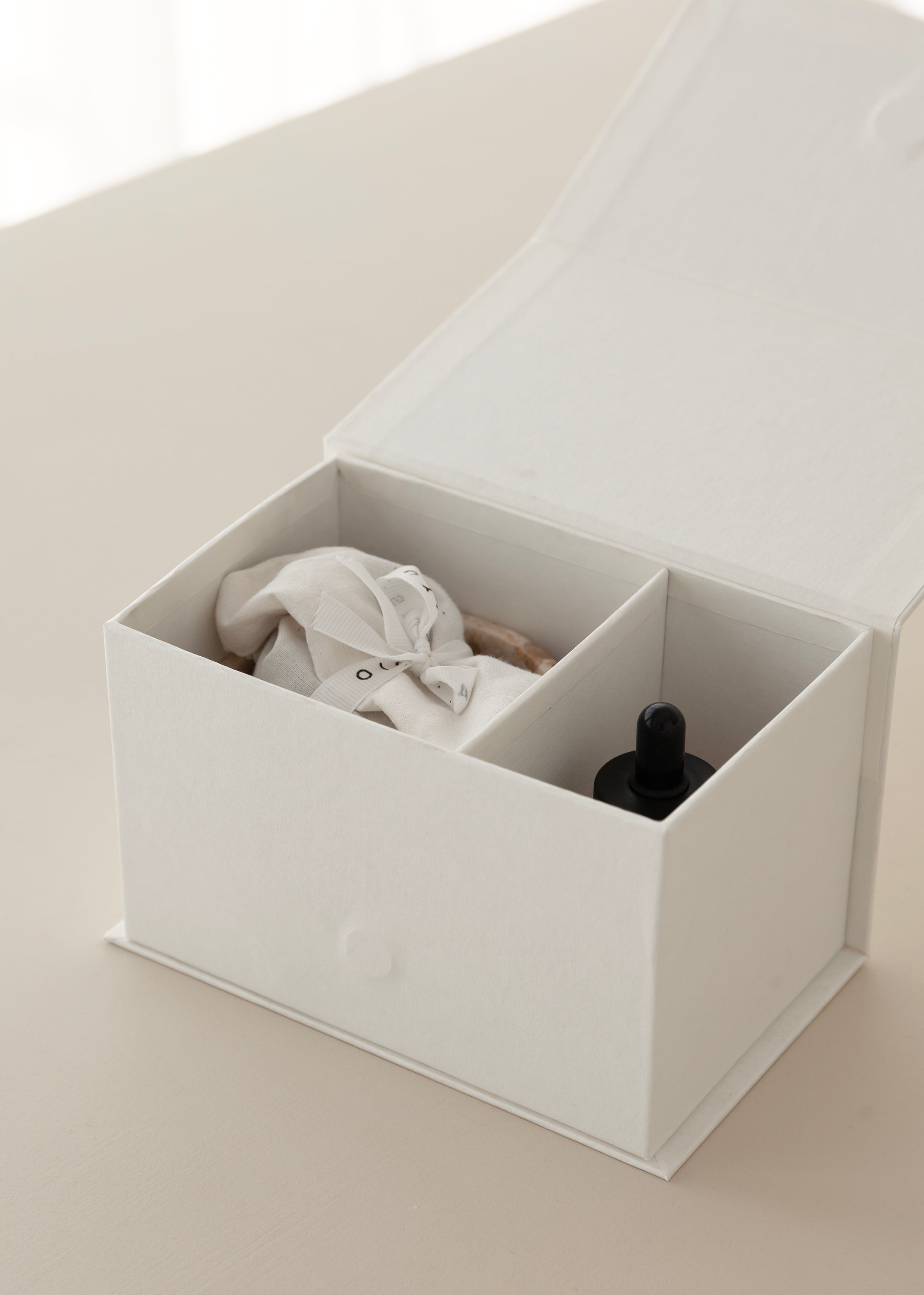 Kayu Signature Volcanic Rock Diffuser / Sandalwood