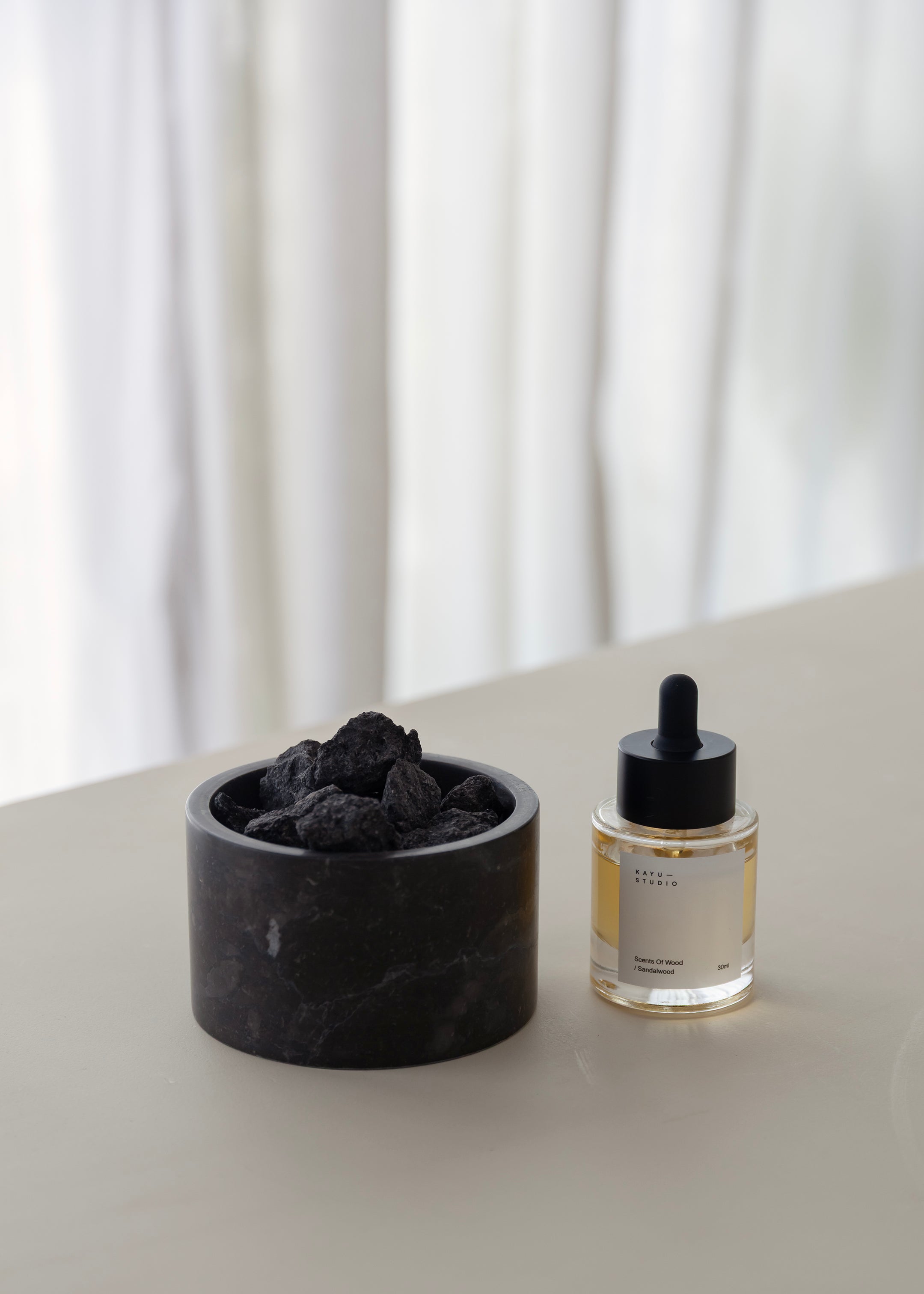 Kayu Signature Volcanic Rock Diffuser / Sandalwood