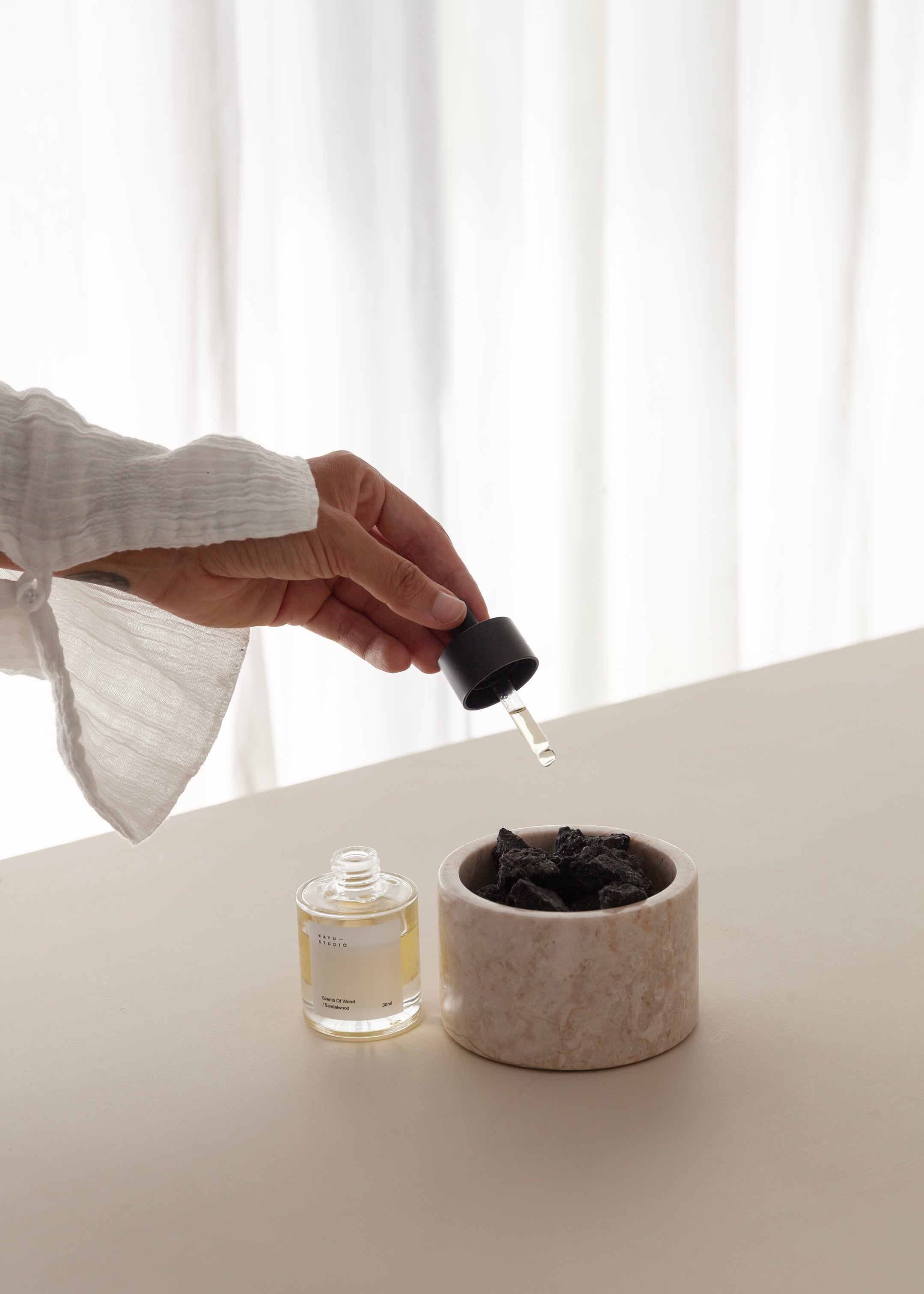 Kayu Signature Volcanic Rock Diffuser / Sandalwood