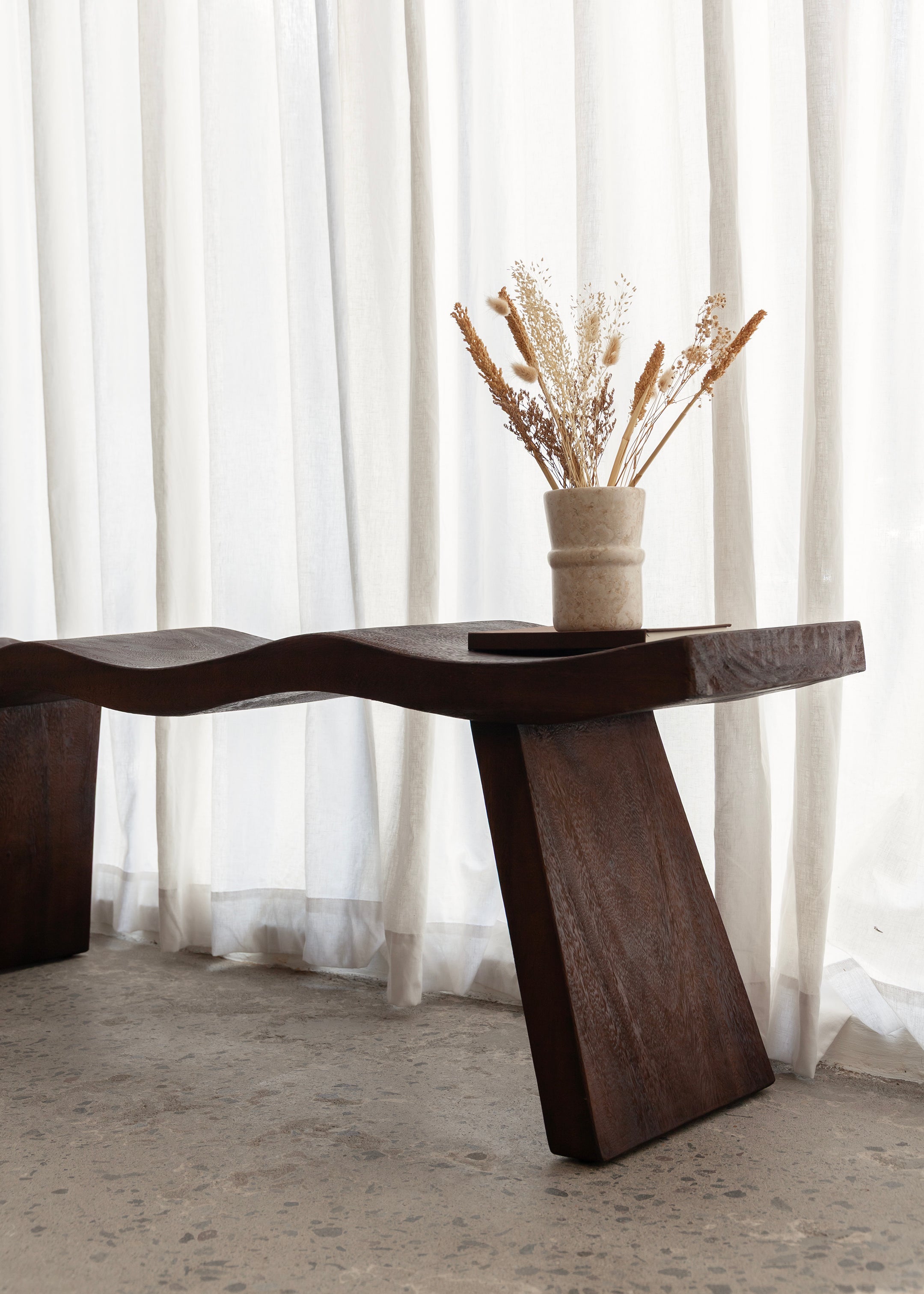 Wave Bench / Walnut