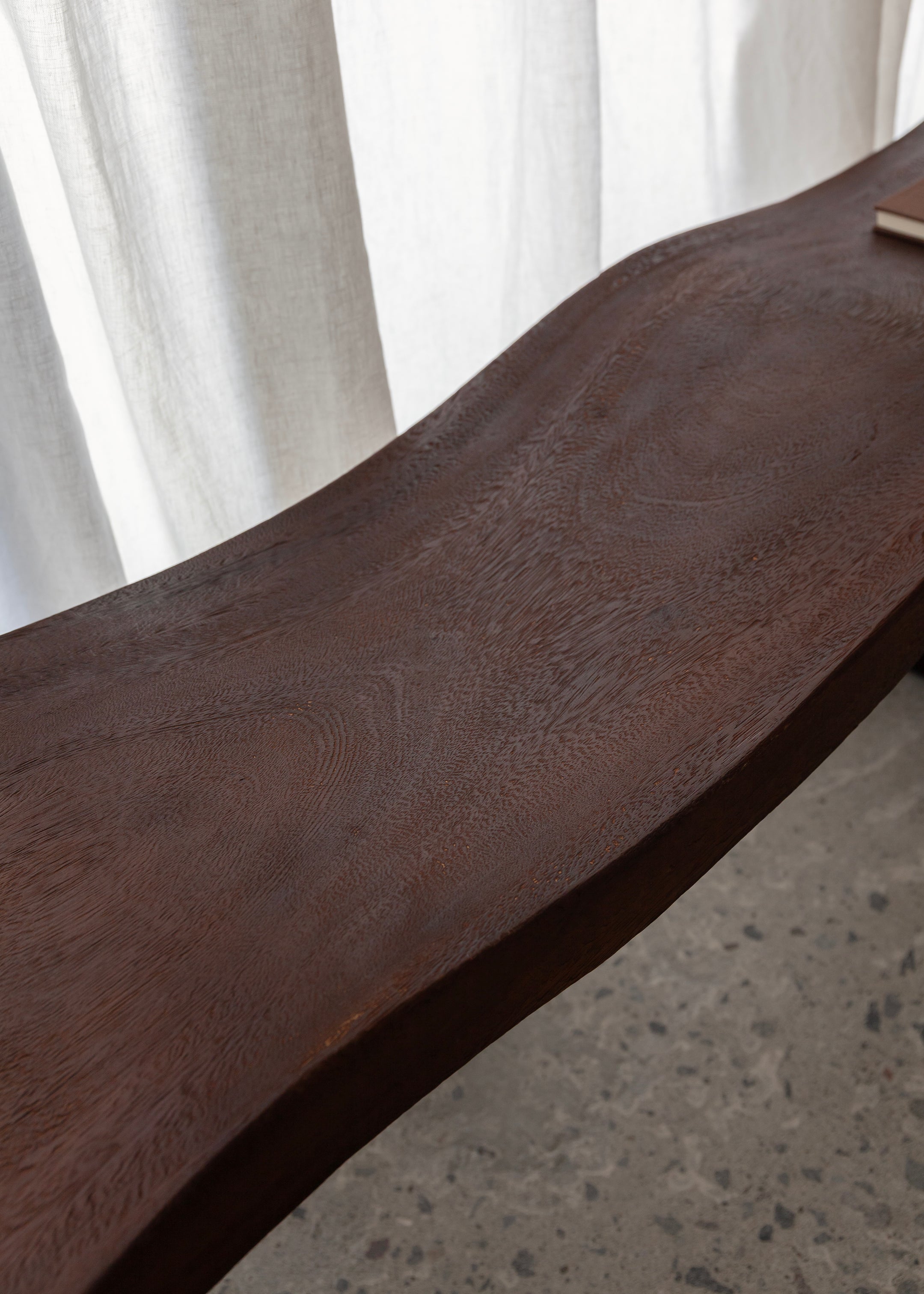 Wave Bench / Walnut