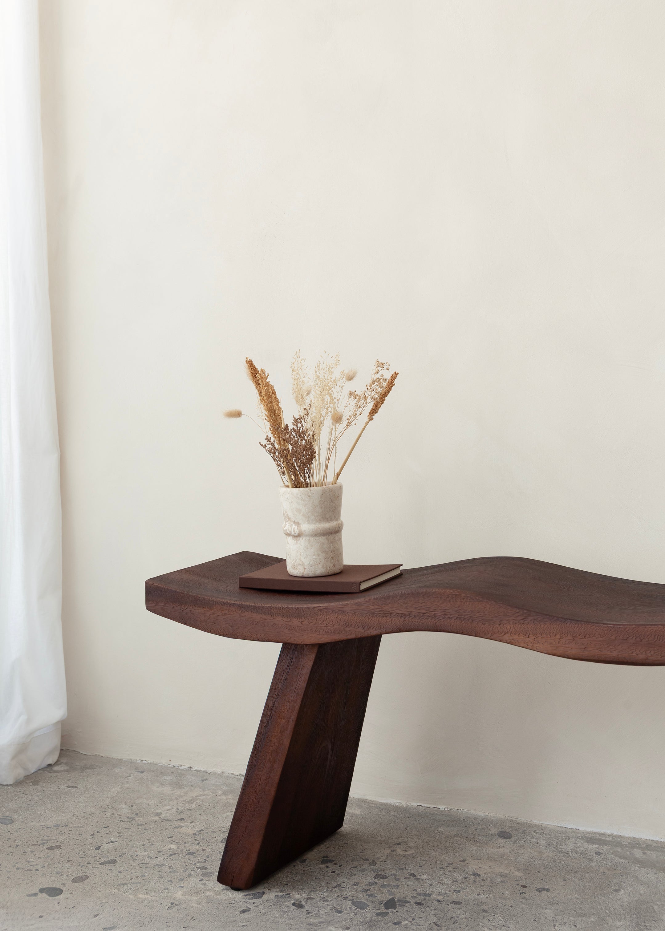 Wave Bench / Walnut