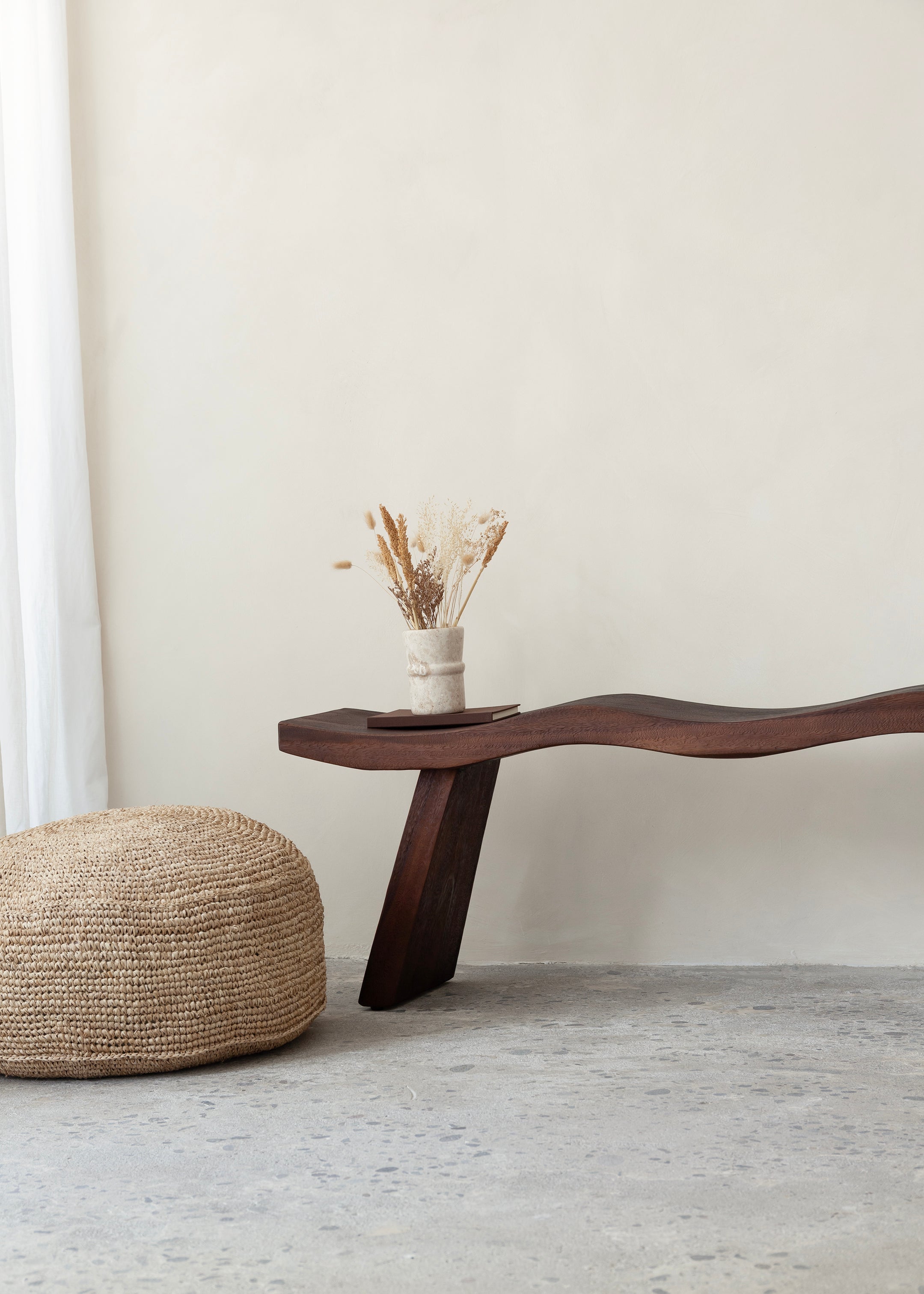 Wave Bench / Walnut