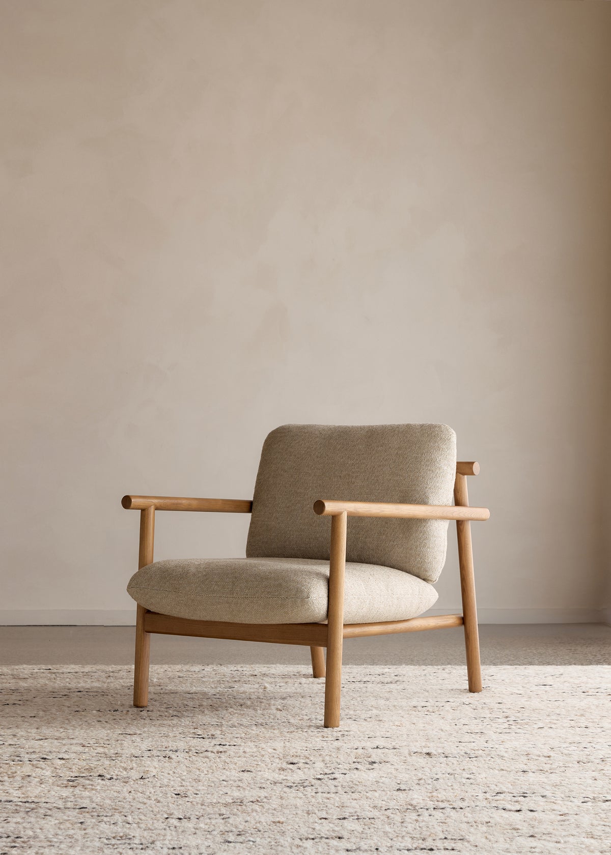 Winnie Armchair / Flaxseed