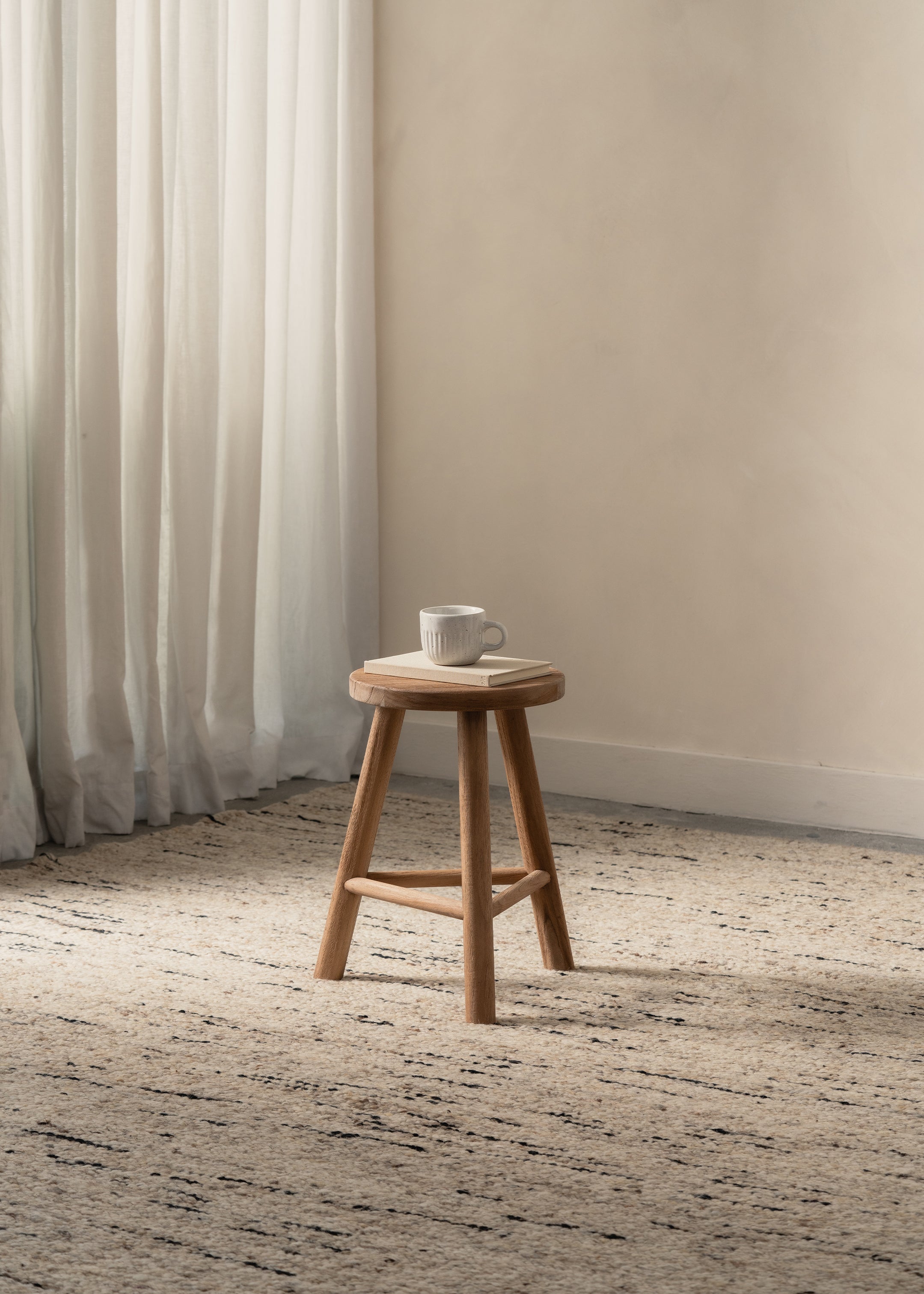 Bodhi Stool / Dark Teak