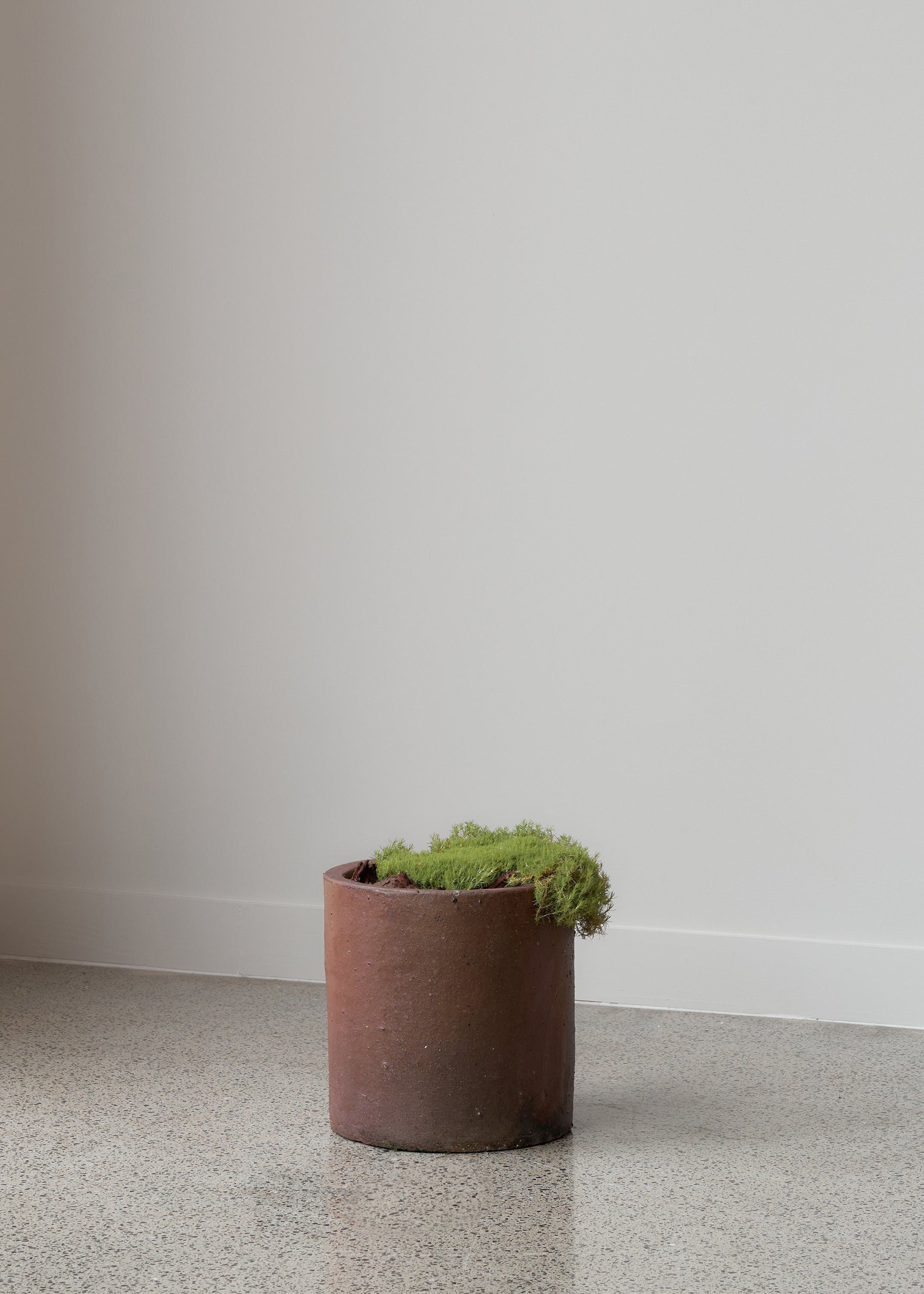 Edin Black Soil Pot